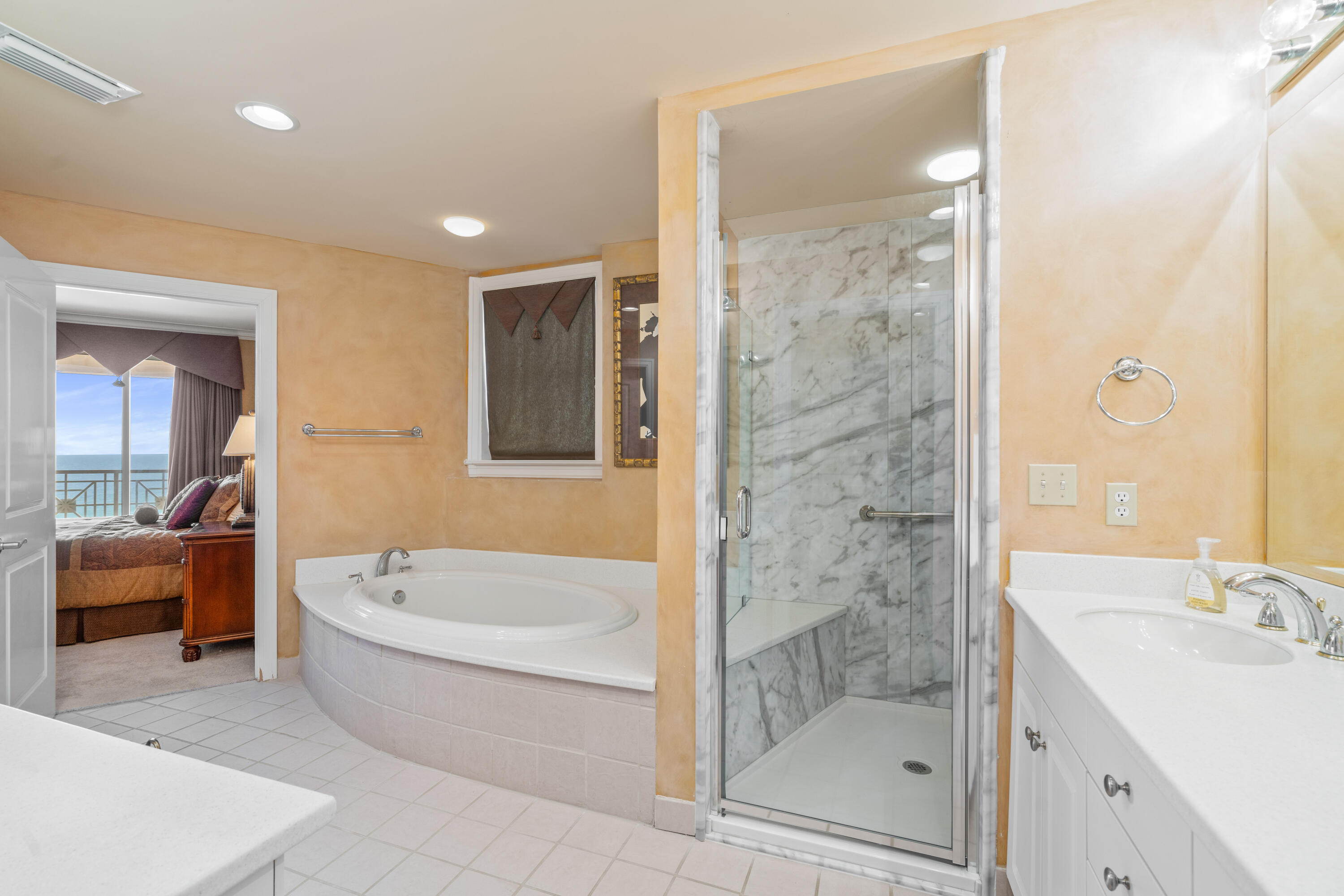 En Soleil - Residential