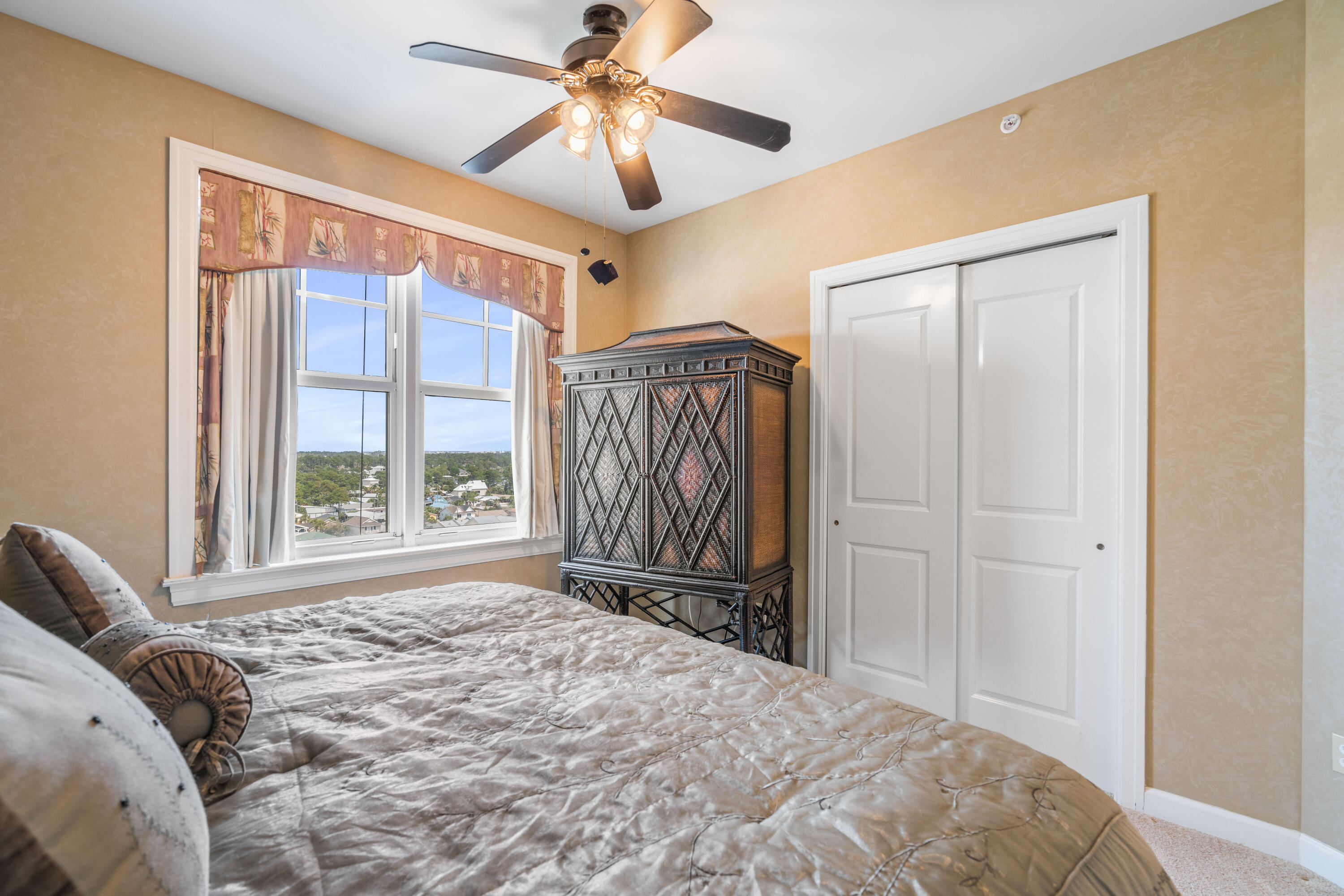 En Soleil - Residential