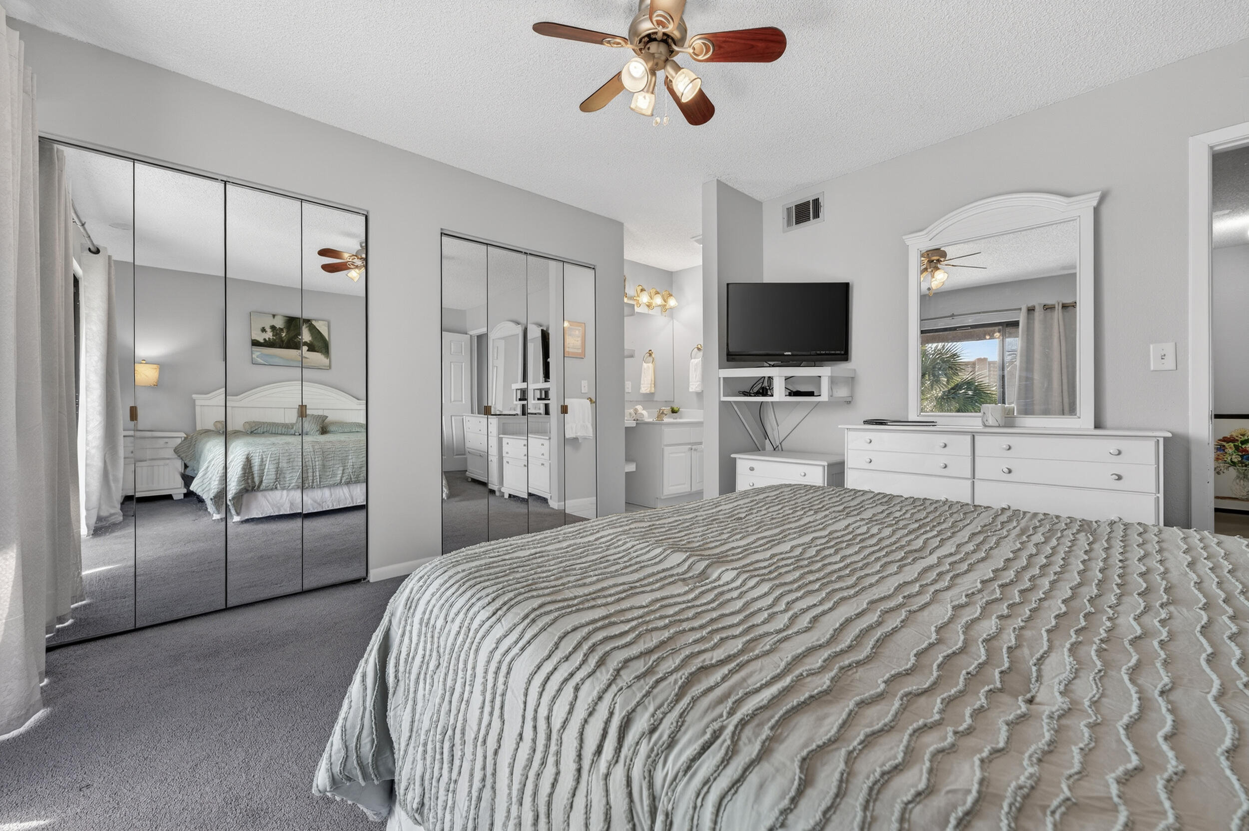 PORTSIDE CONDO - Residential