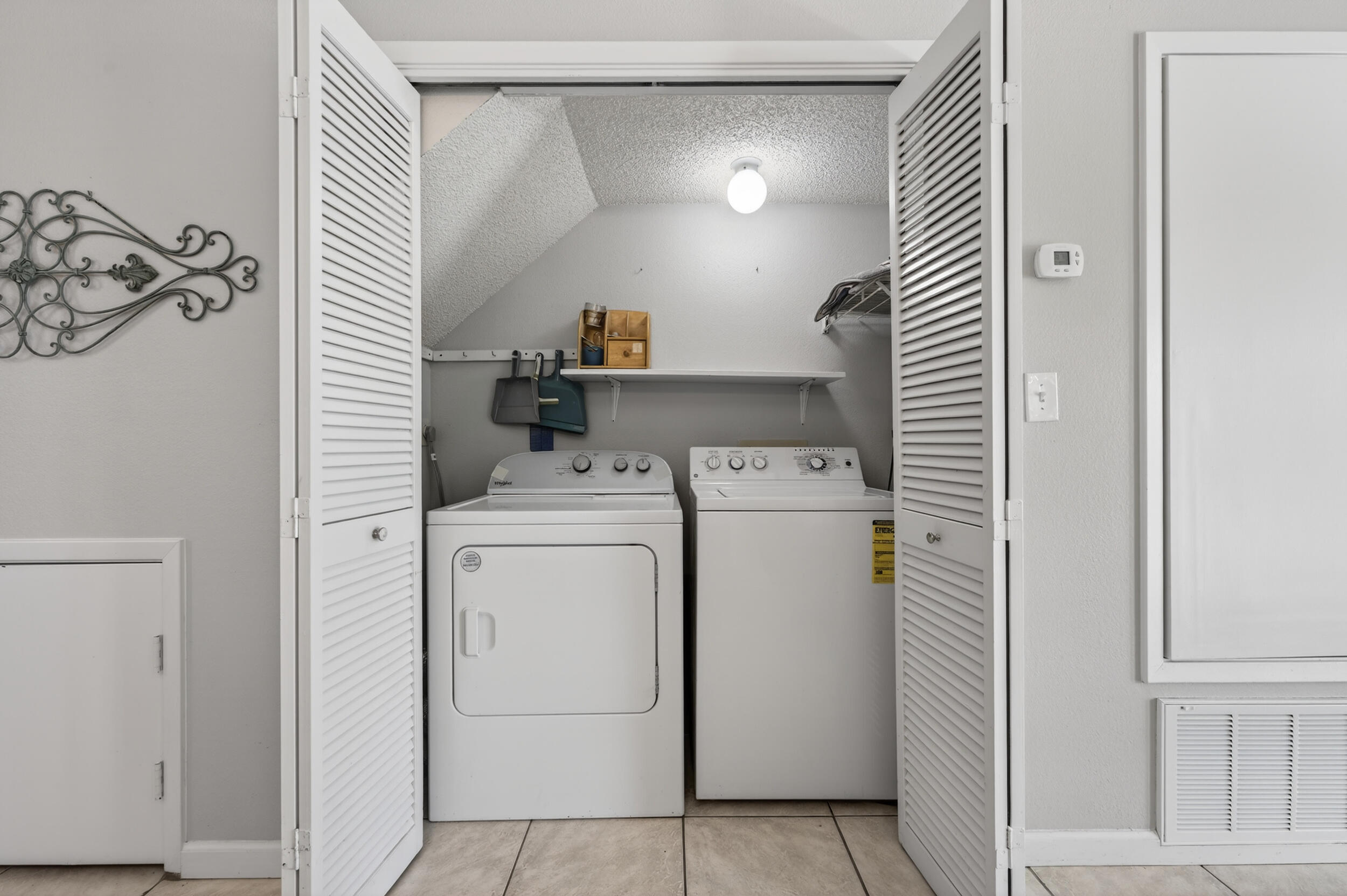 PORTSIDE CONDO - Residential