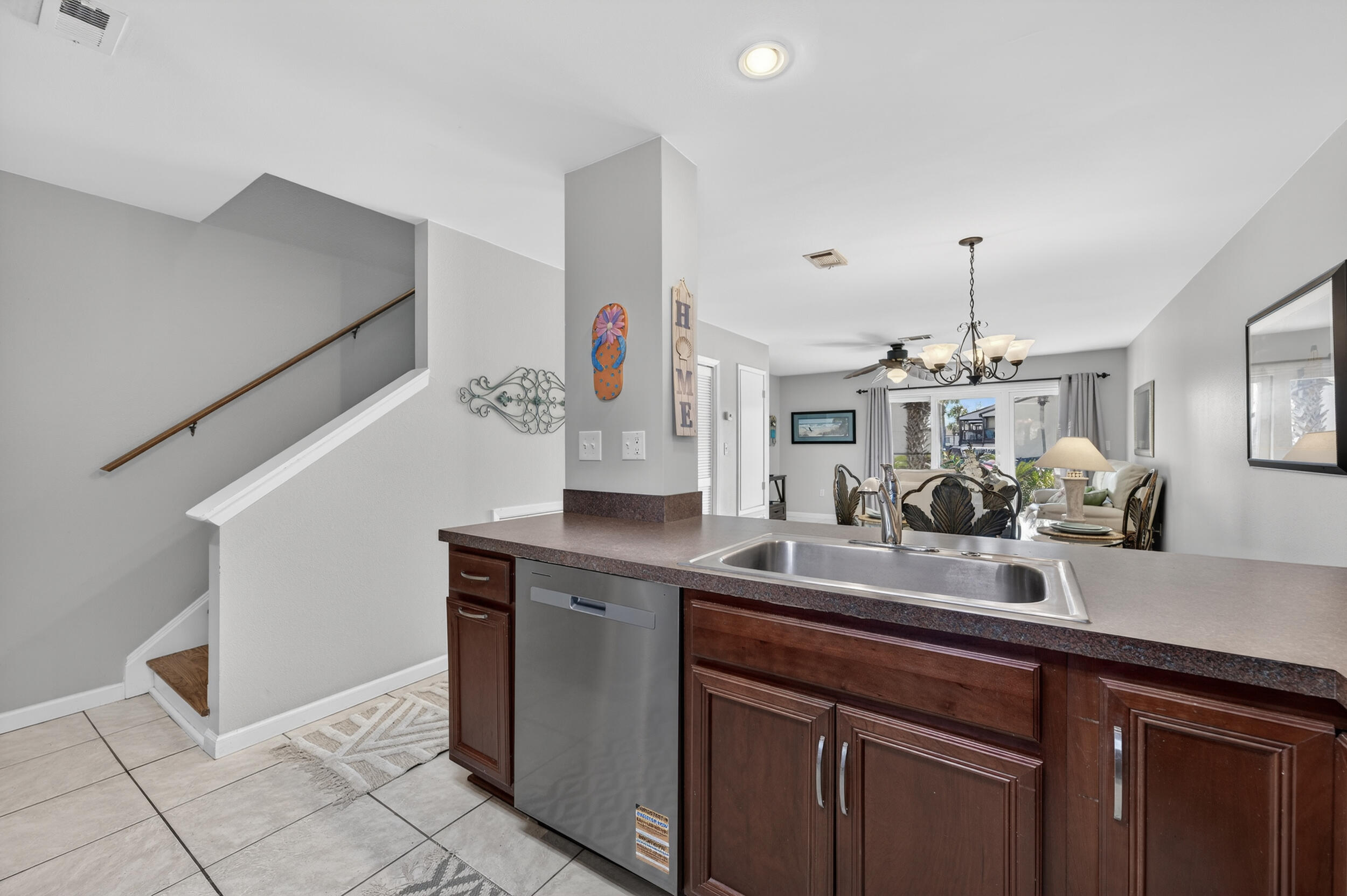 PORTSIDE CONDO - Residential