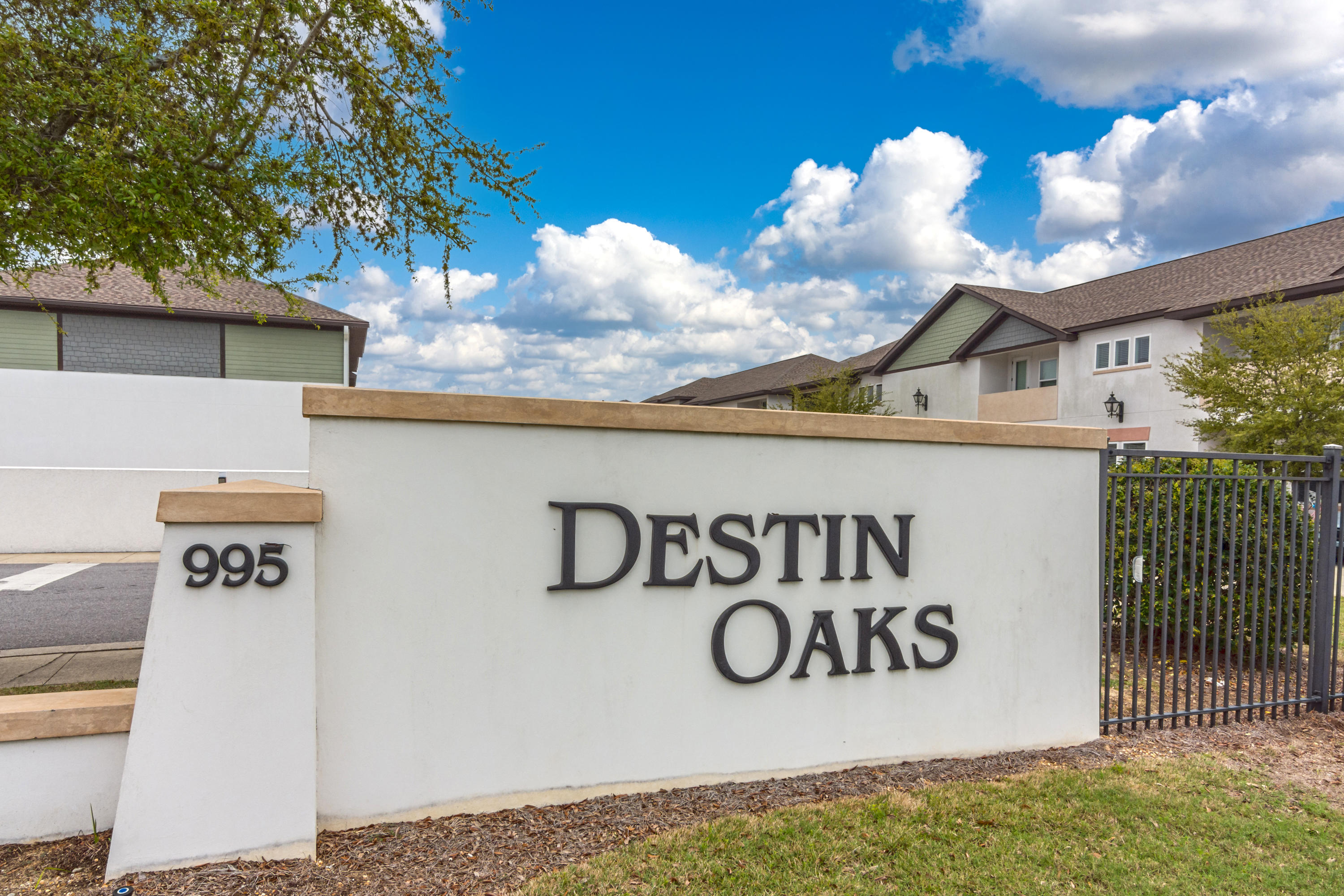 DESTIN OAKS - Residential