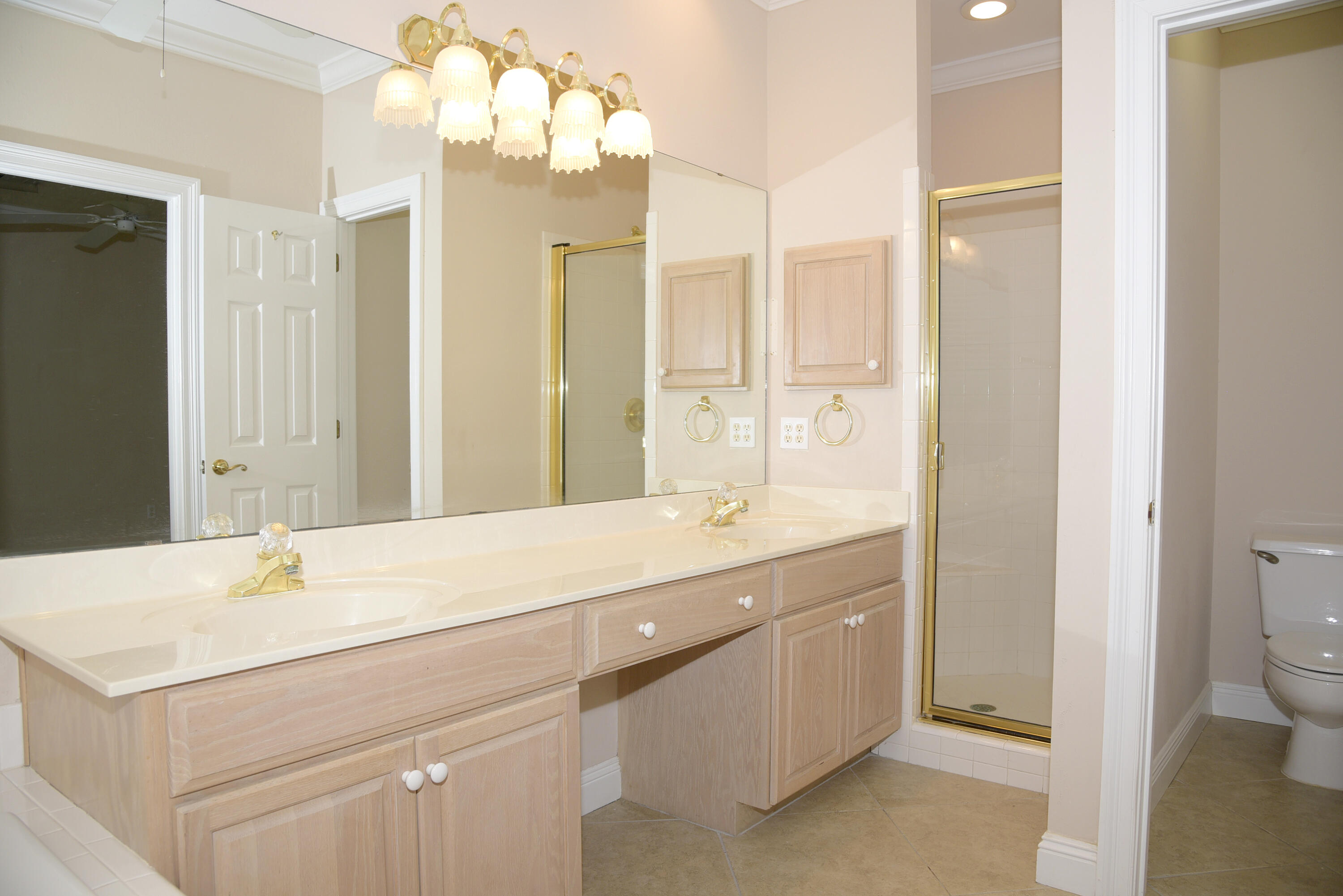 TURNBERRY PLACE - Residential