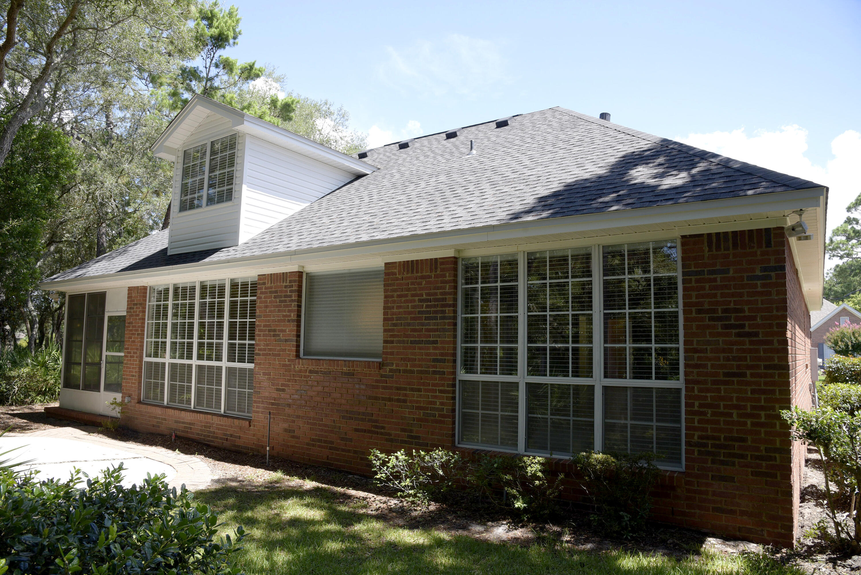 TURNBERRY PLACE - Residential