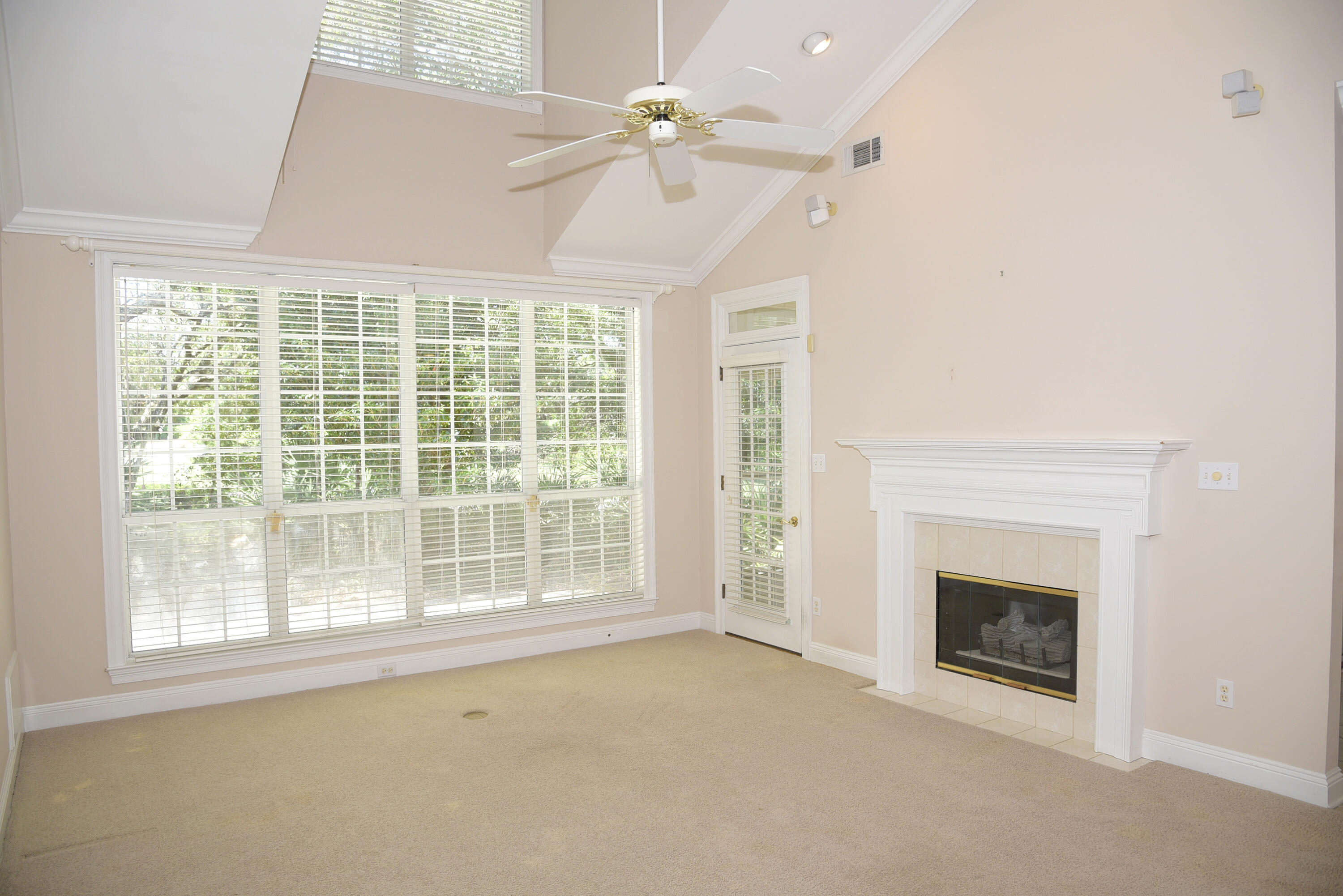 TURNBERRY PLACE - Residential