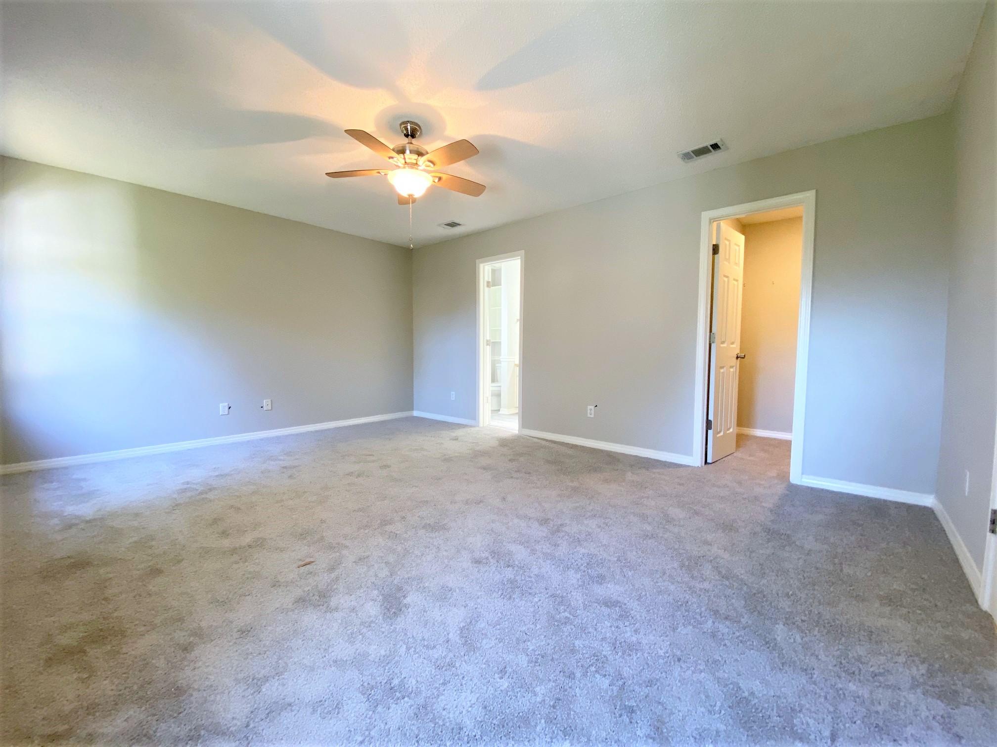 COUNTRY BREEZE ESTATES - Residential