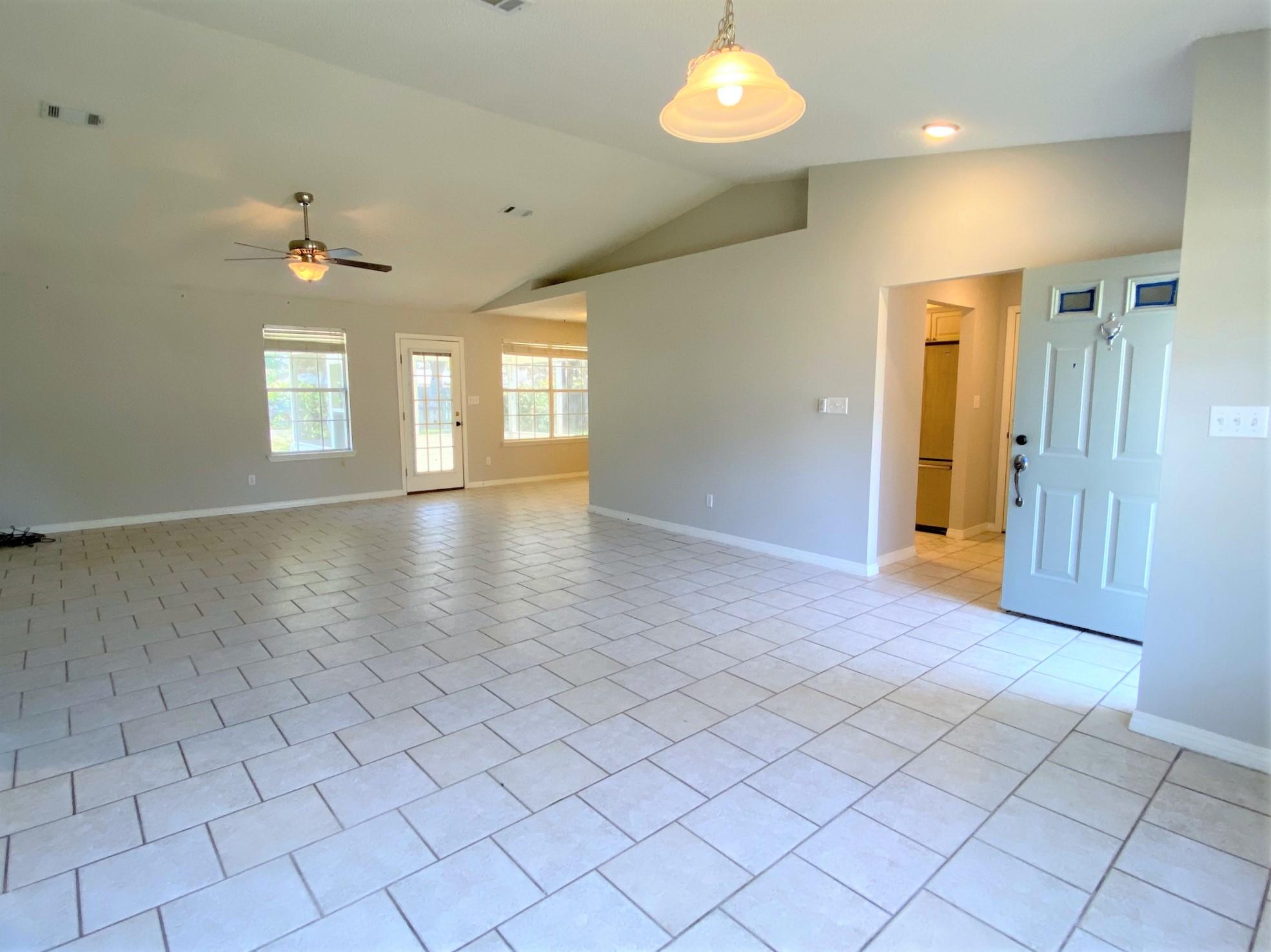 COUNTRY BREEZE ESTATES - Residential