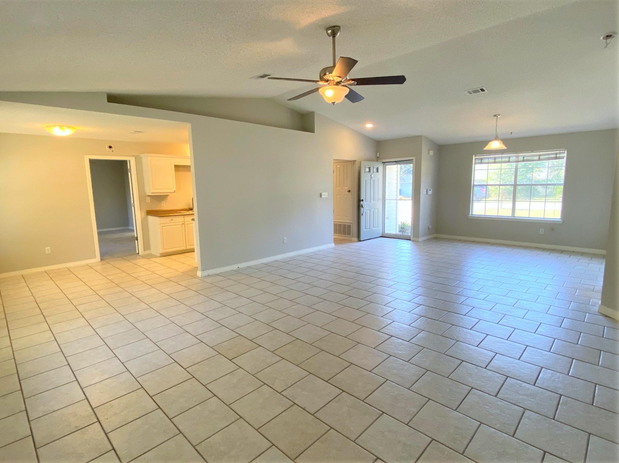 COUNTRY BREEZE ESTATES - Residential