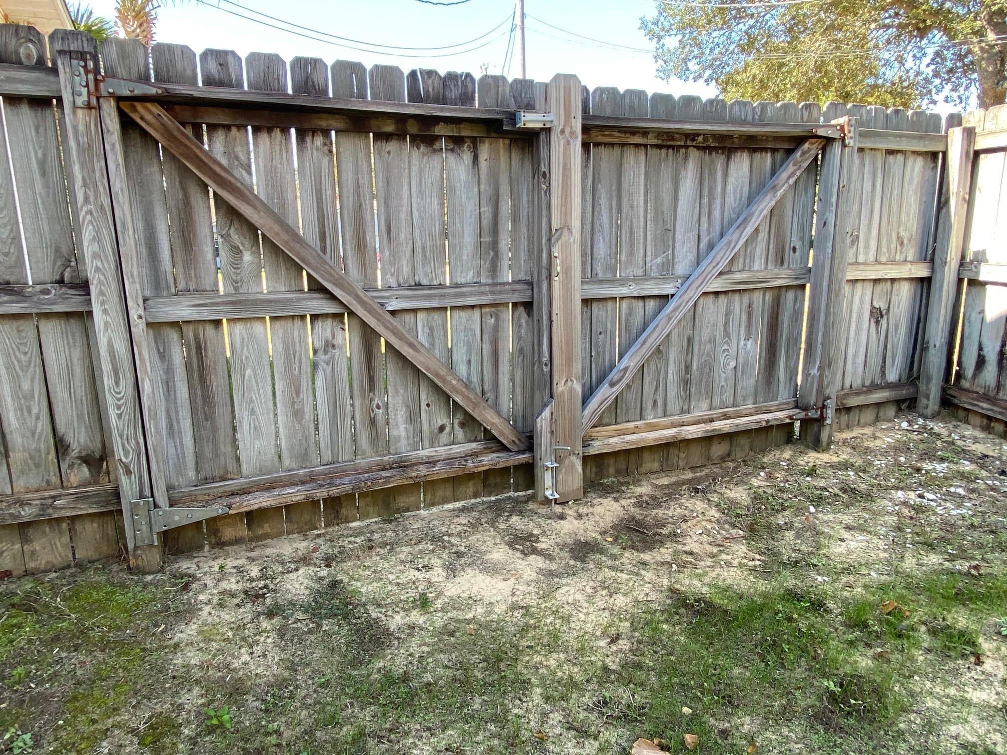 COUNTRY BREEZE ESTATES - Residential