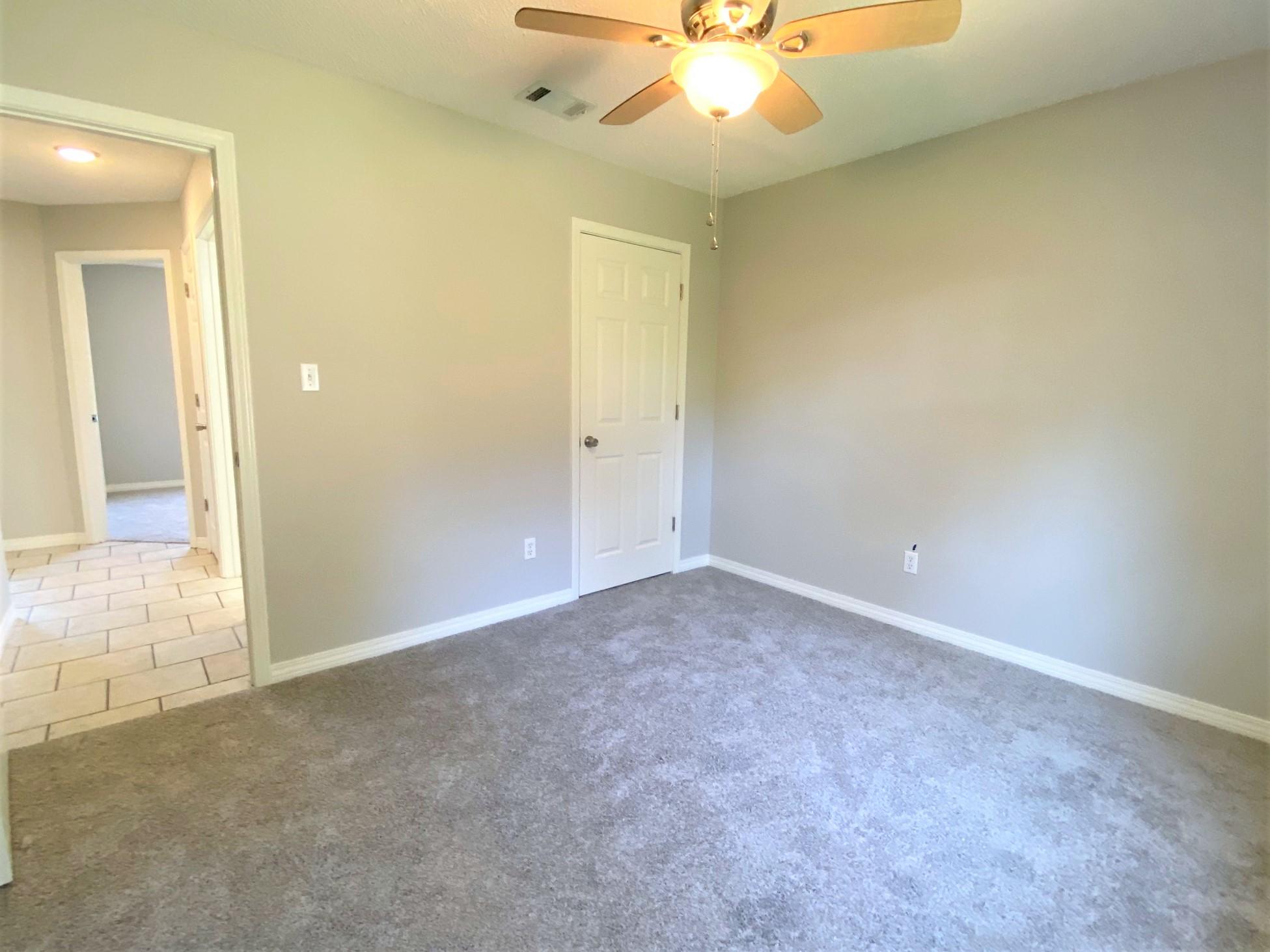 COUNTRY BREEZE ESTATES - Residential