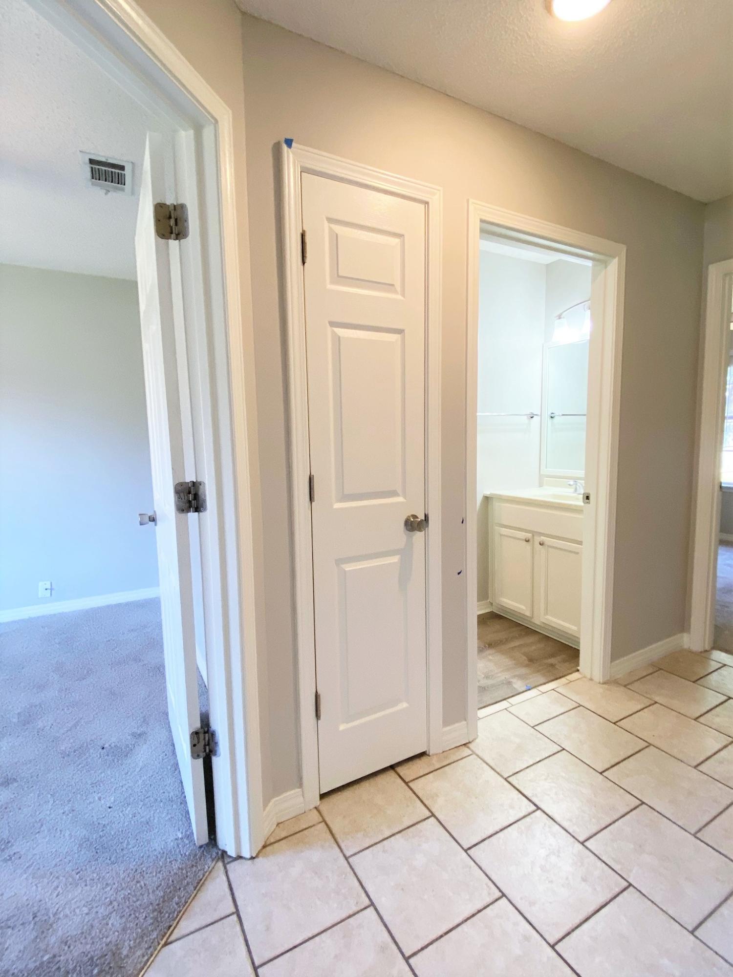 COUNTRY BREEZE ESTATES - Residential