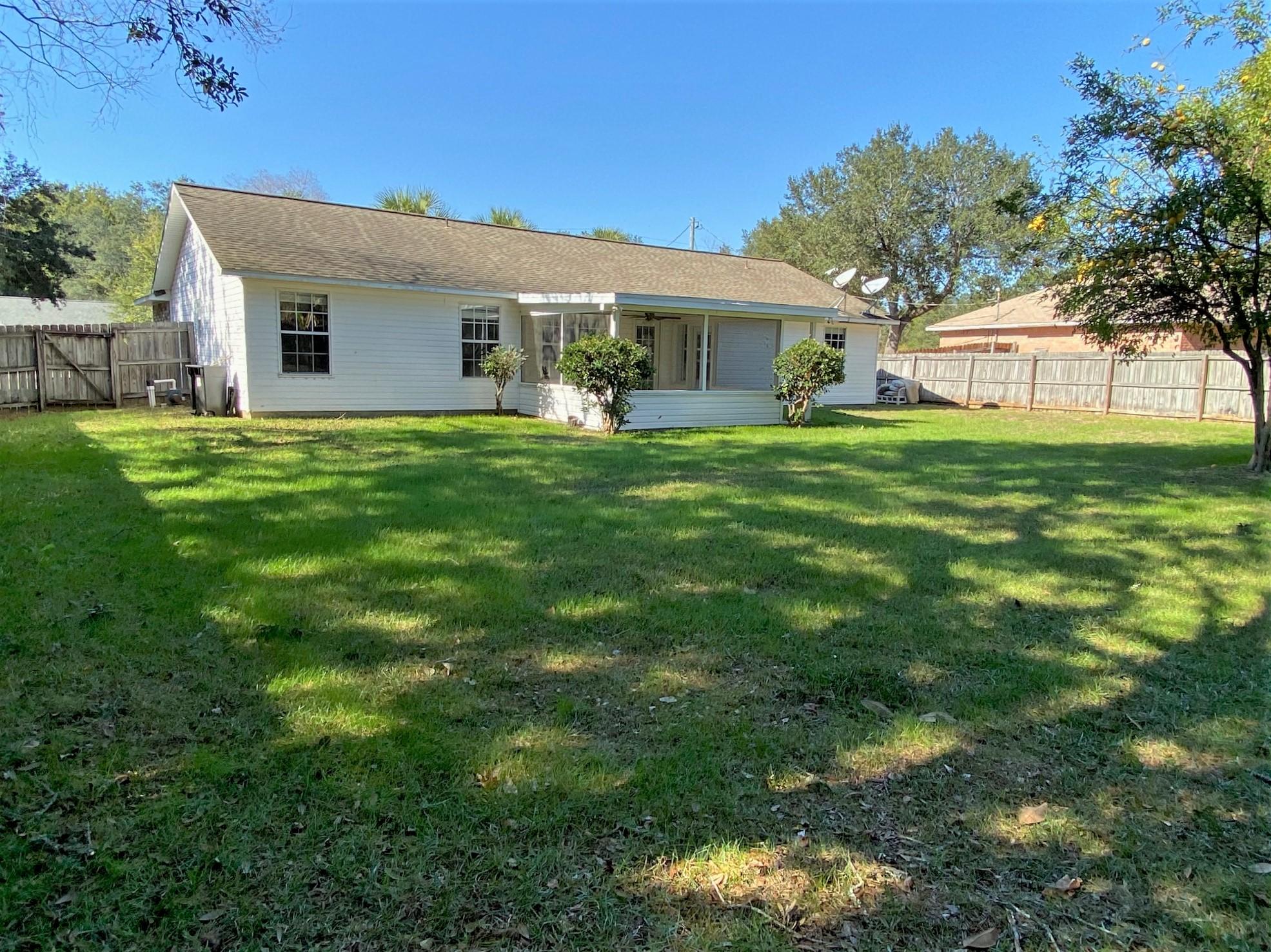 COUNTRY BREEZE ESTATES - Residential