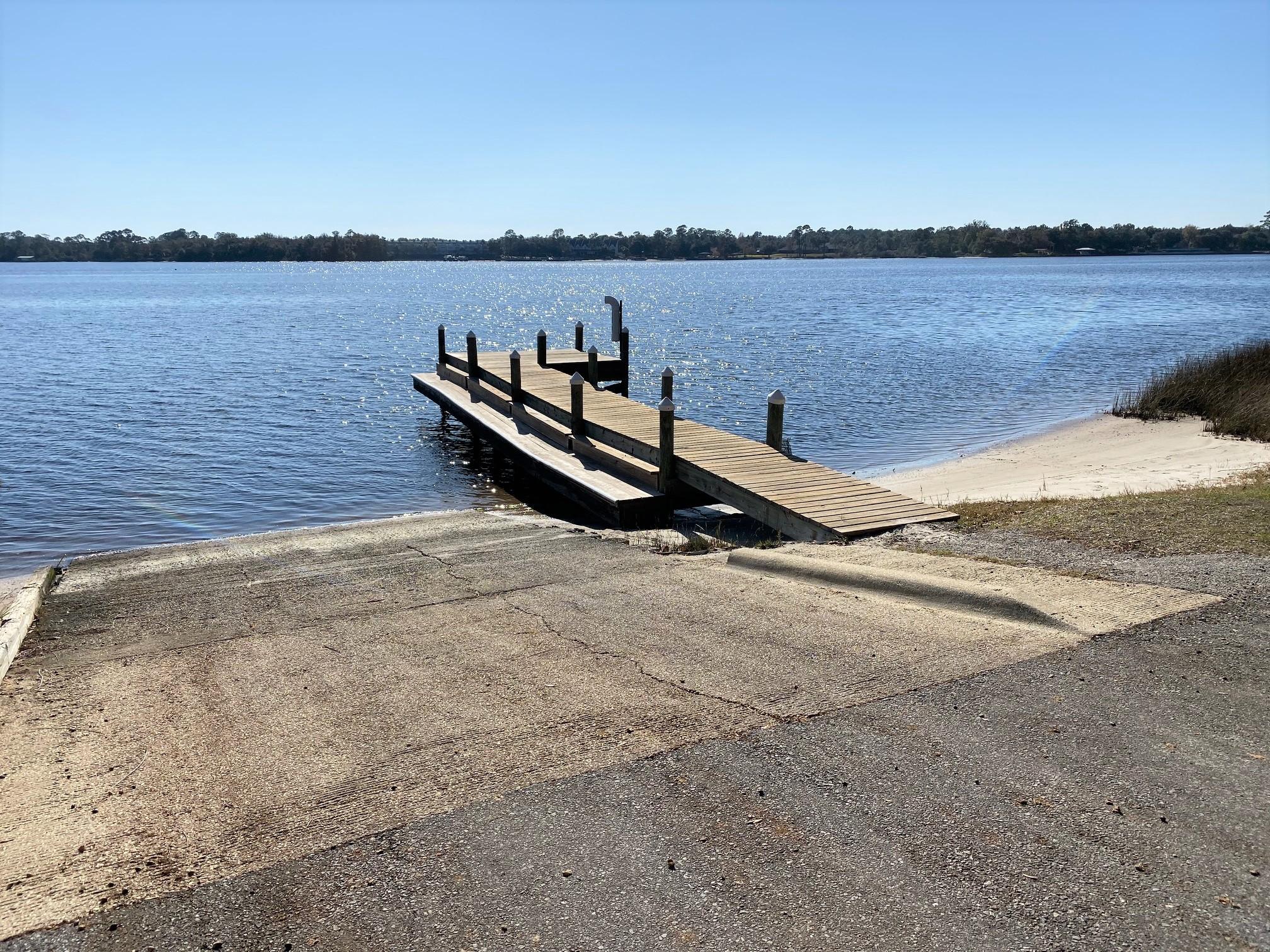 COUNTRY BREEZE ESTATES - Residential