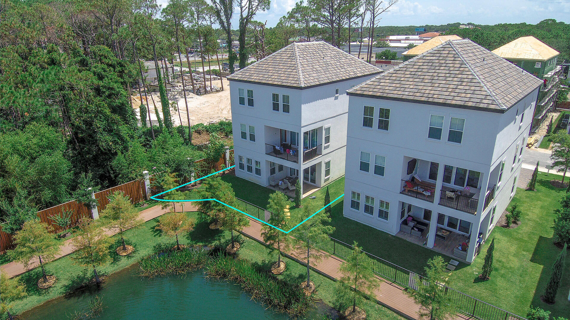 The Retreat at Miramar - Residential