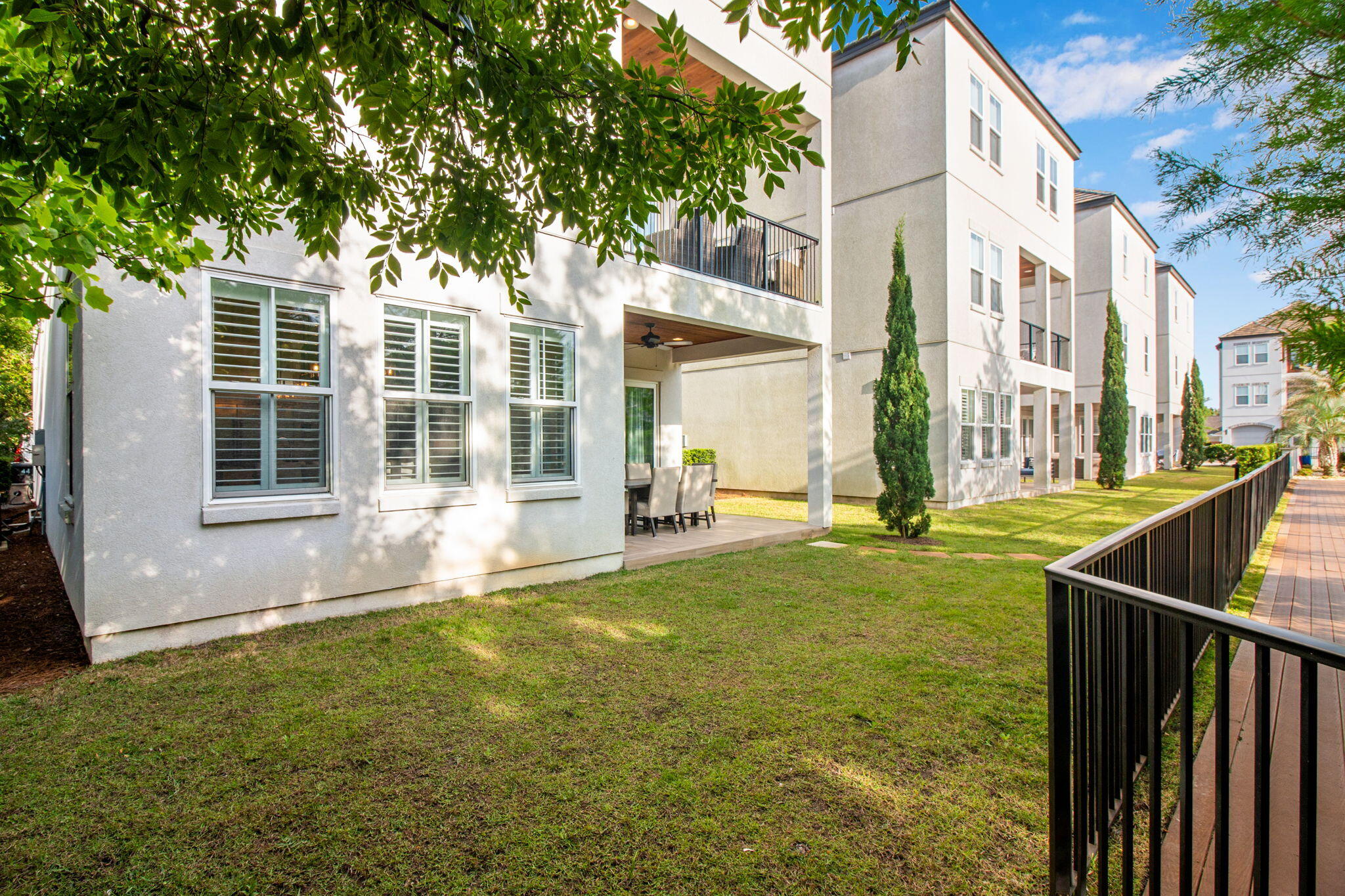 The Retreat at Miramar - Residential