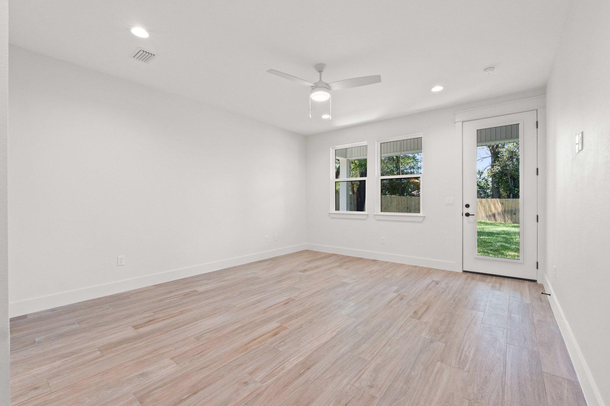 ELLIOTTS POINT 7TH ADDN - Residential
