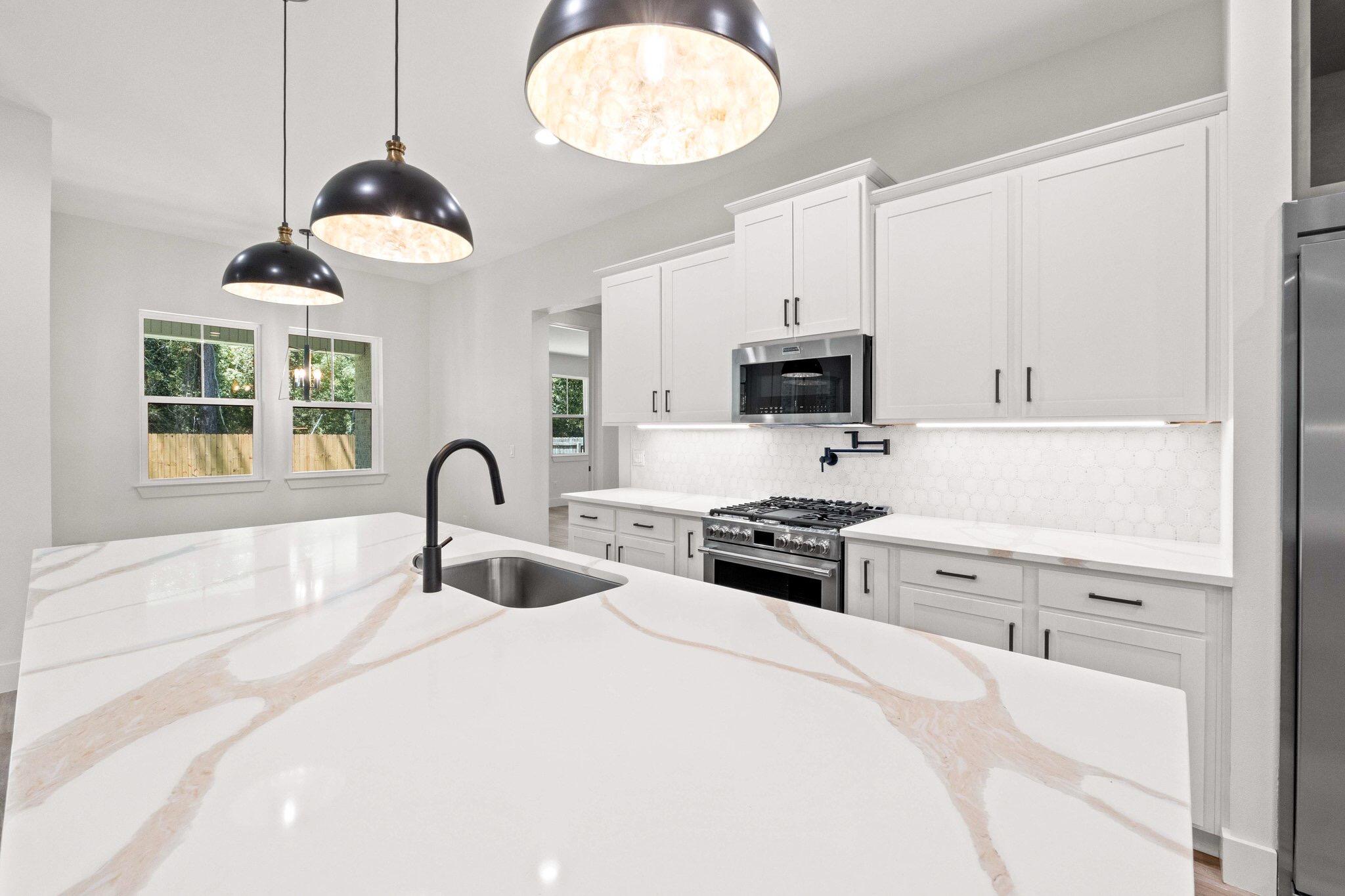 ELLIOTTS POINT 7TH ADDN - Residential