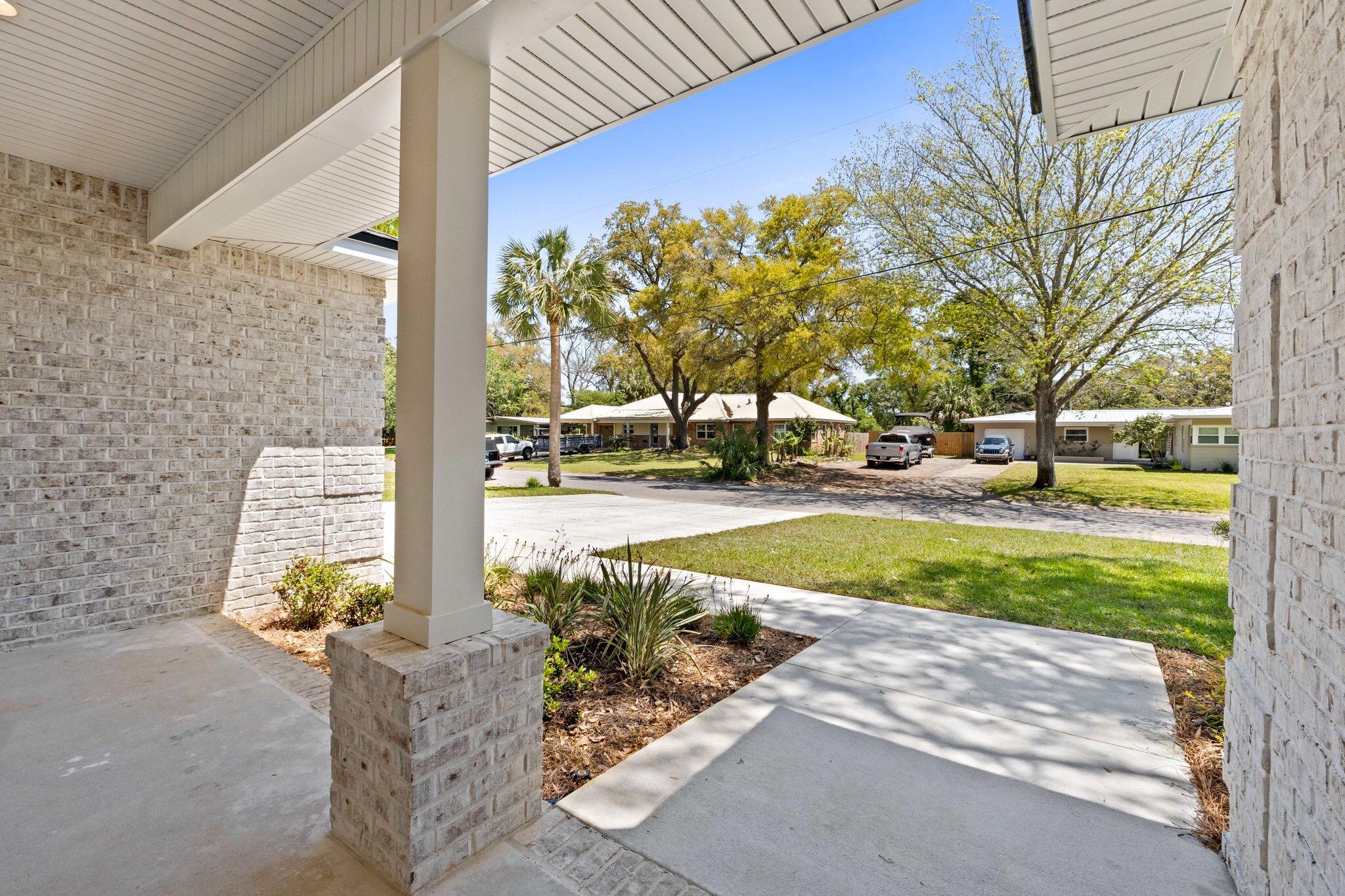 ELLIOTTS POINT 7TH ADDN - Residential