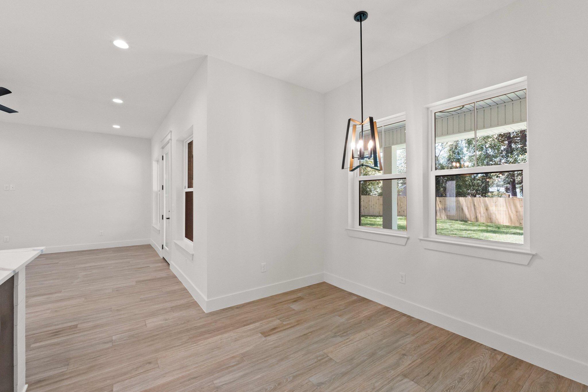 ELLIOTTS POINT 7TH ADDN - Residential