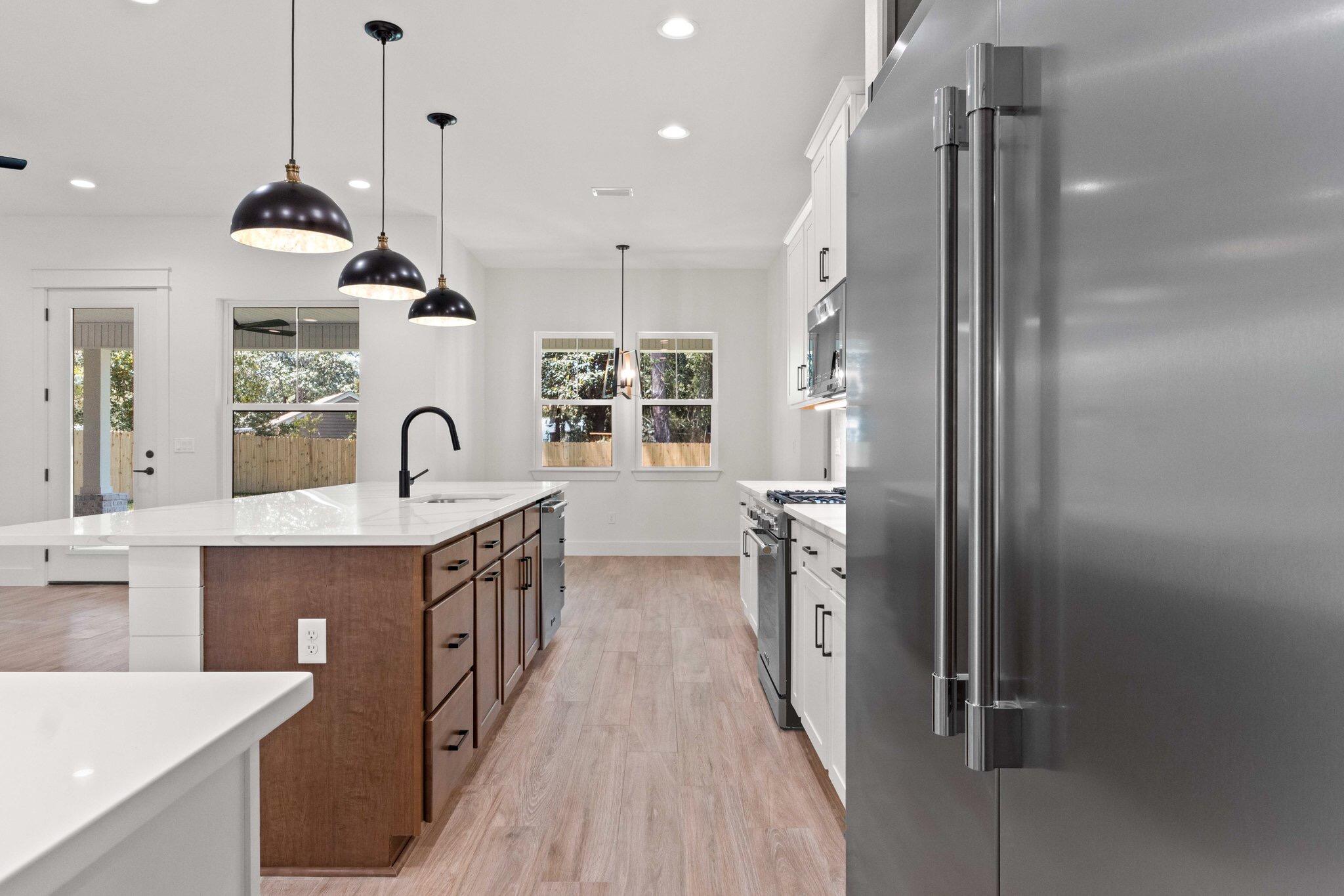 ELLIOTTS POINT 7TH ADDN - Residential