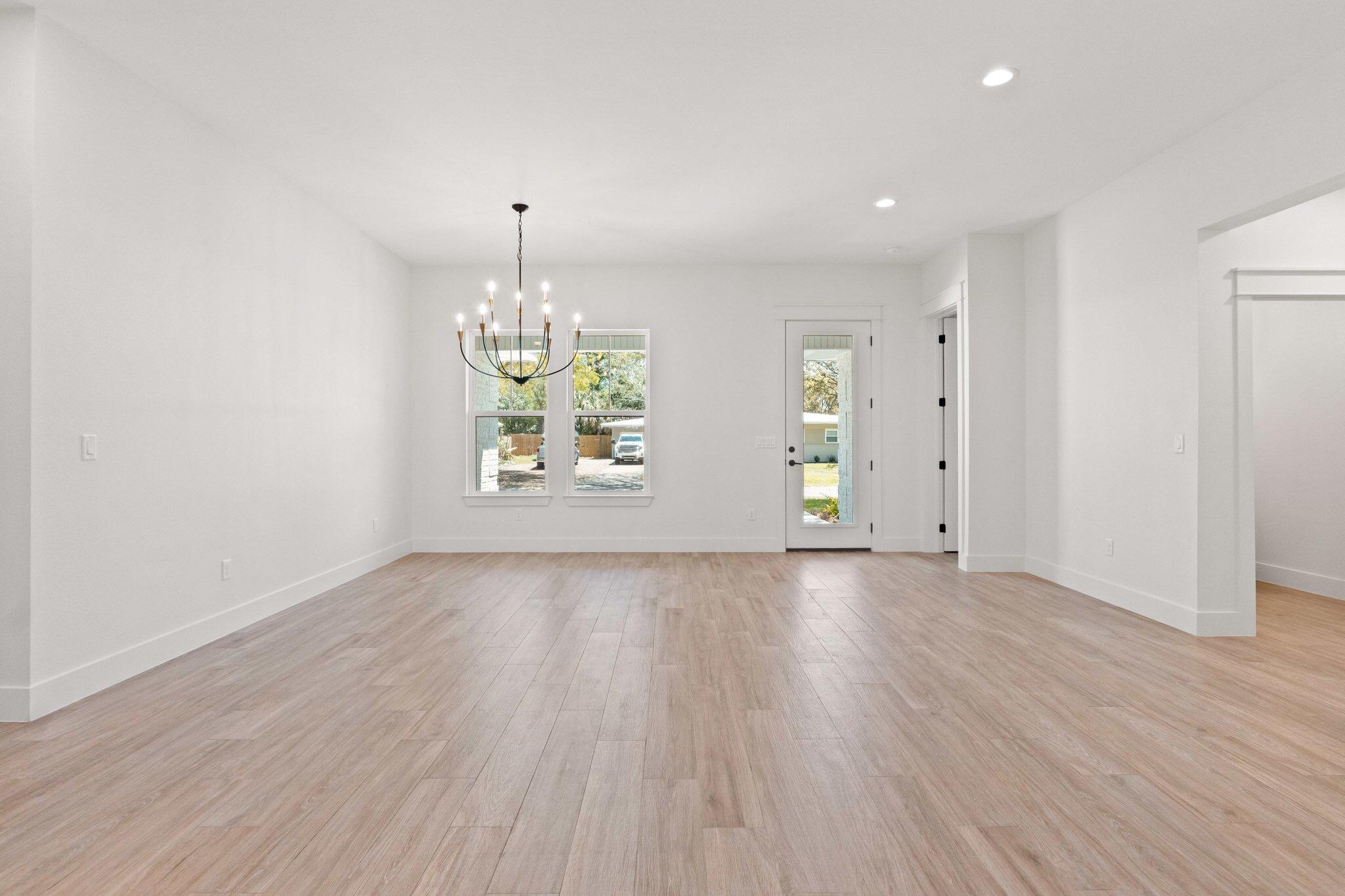 ELLIOTTS POINT 7TH ADDN - Residential
