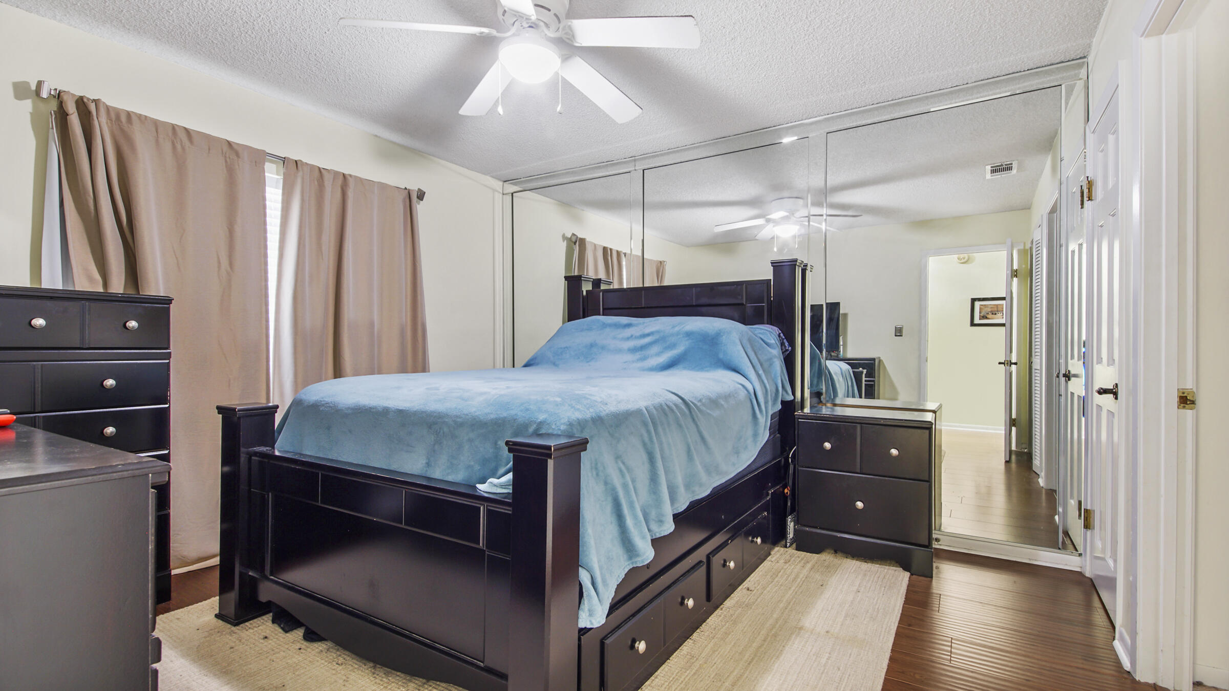 EMERALD SHORES - Residential