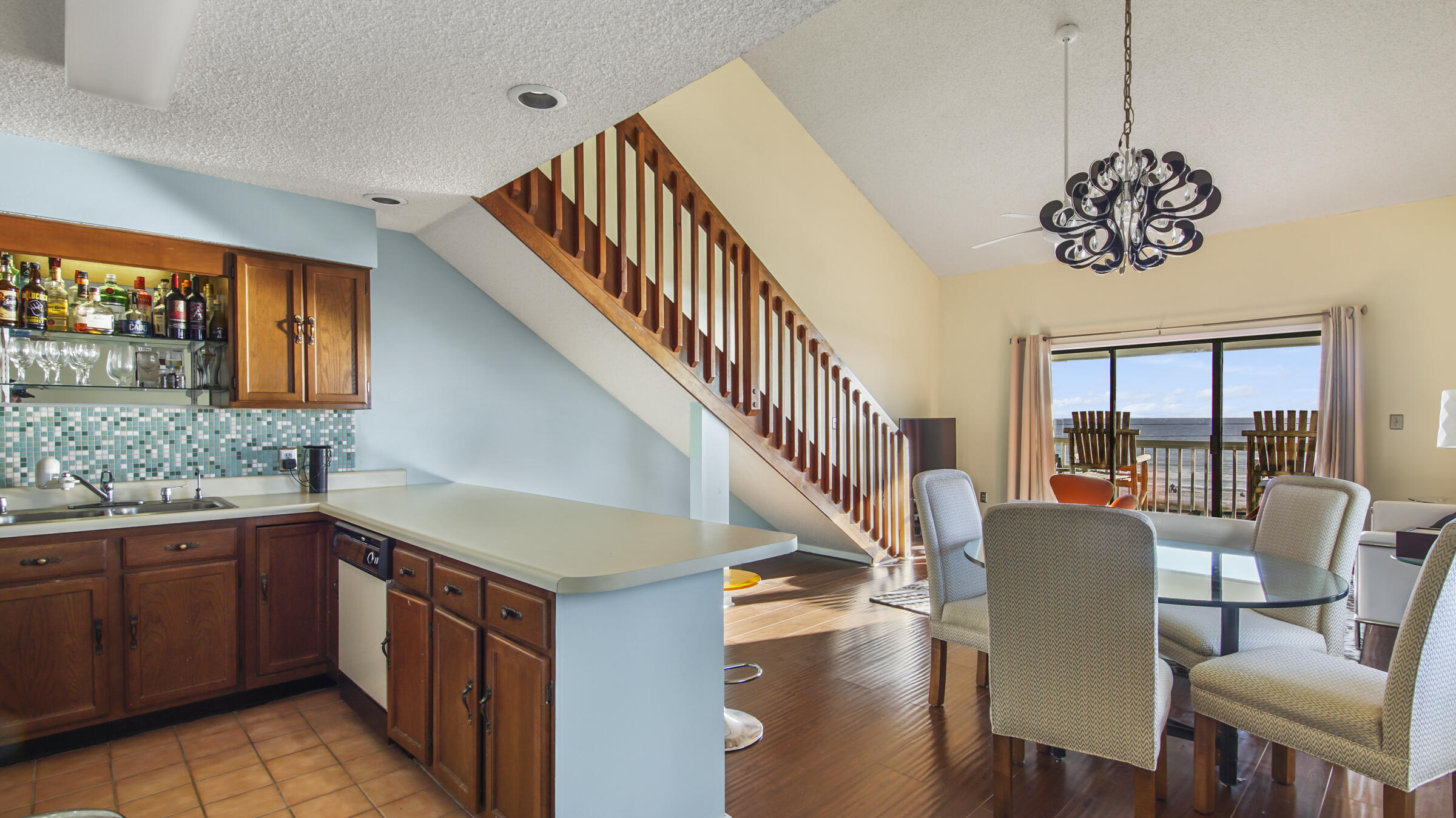 EMERALD SHORES - Residential