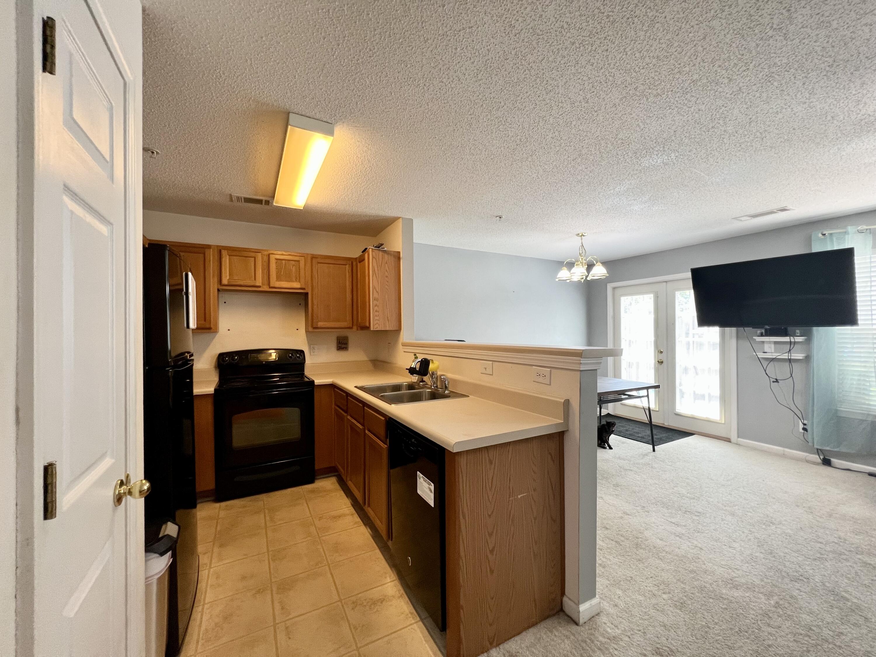 ROLLING PINES - Residential