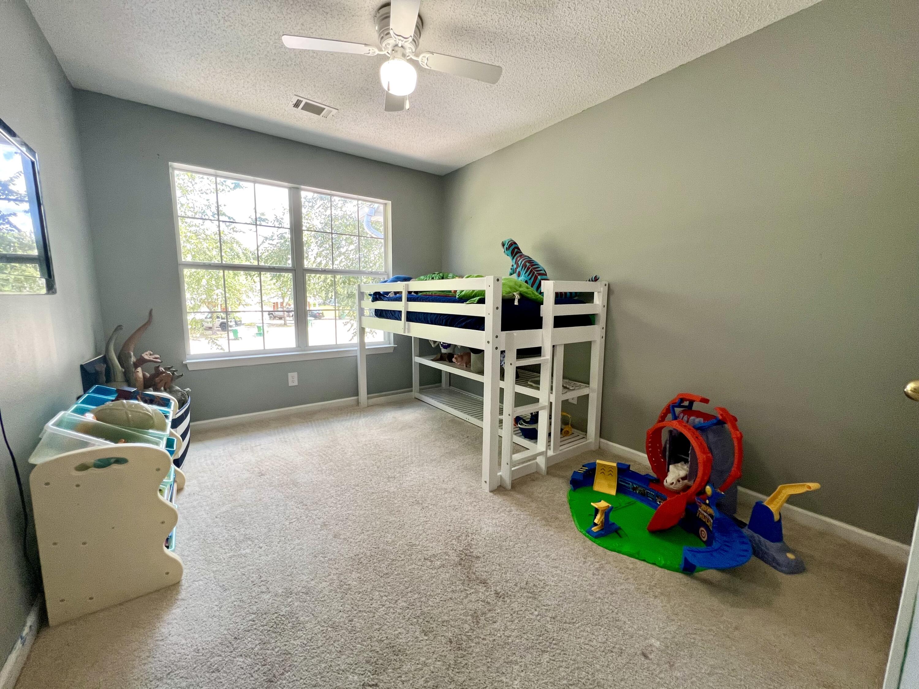 ROLLING PINES - Residential