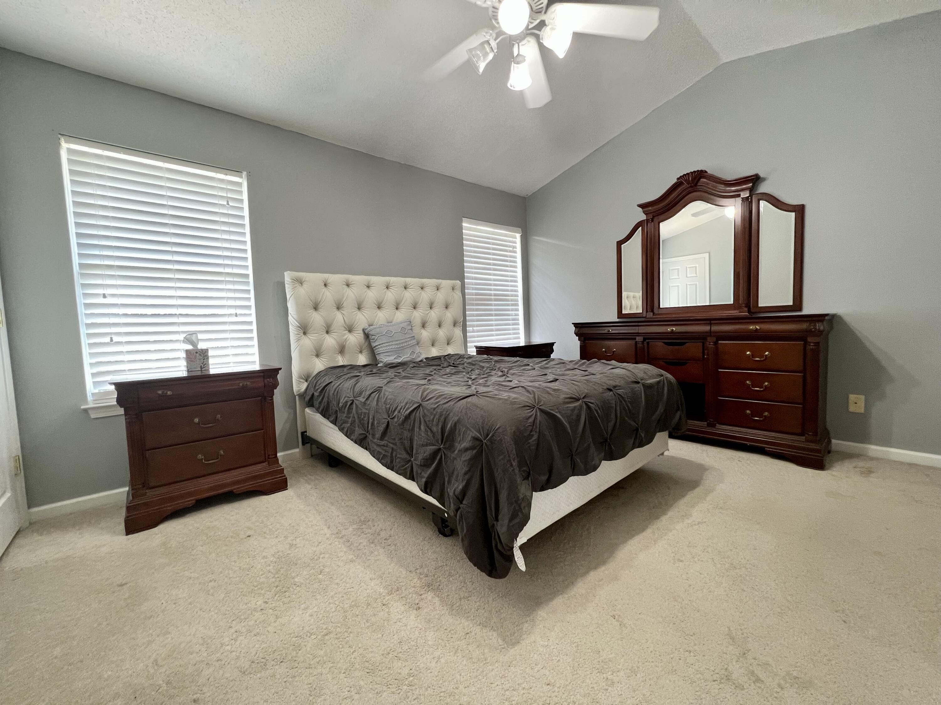 ROLLING PINES - Residential