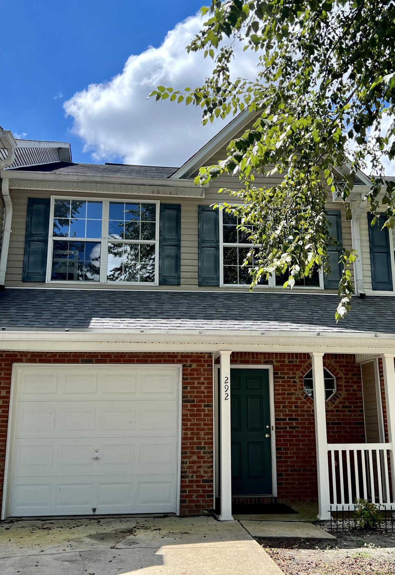 ROLLING PINES - Residential