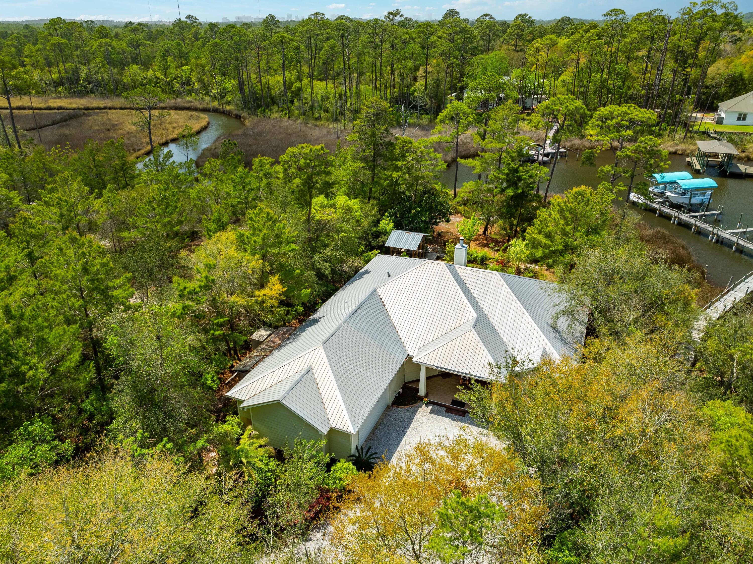 BAYOU POINT - Residential
