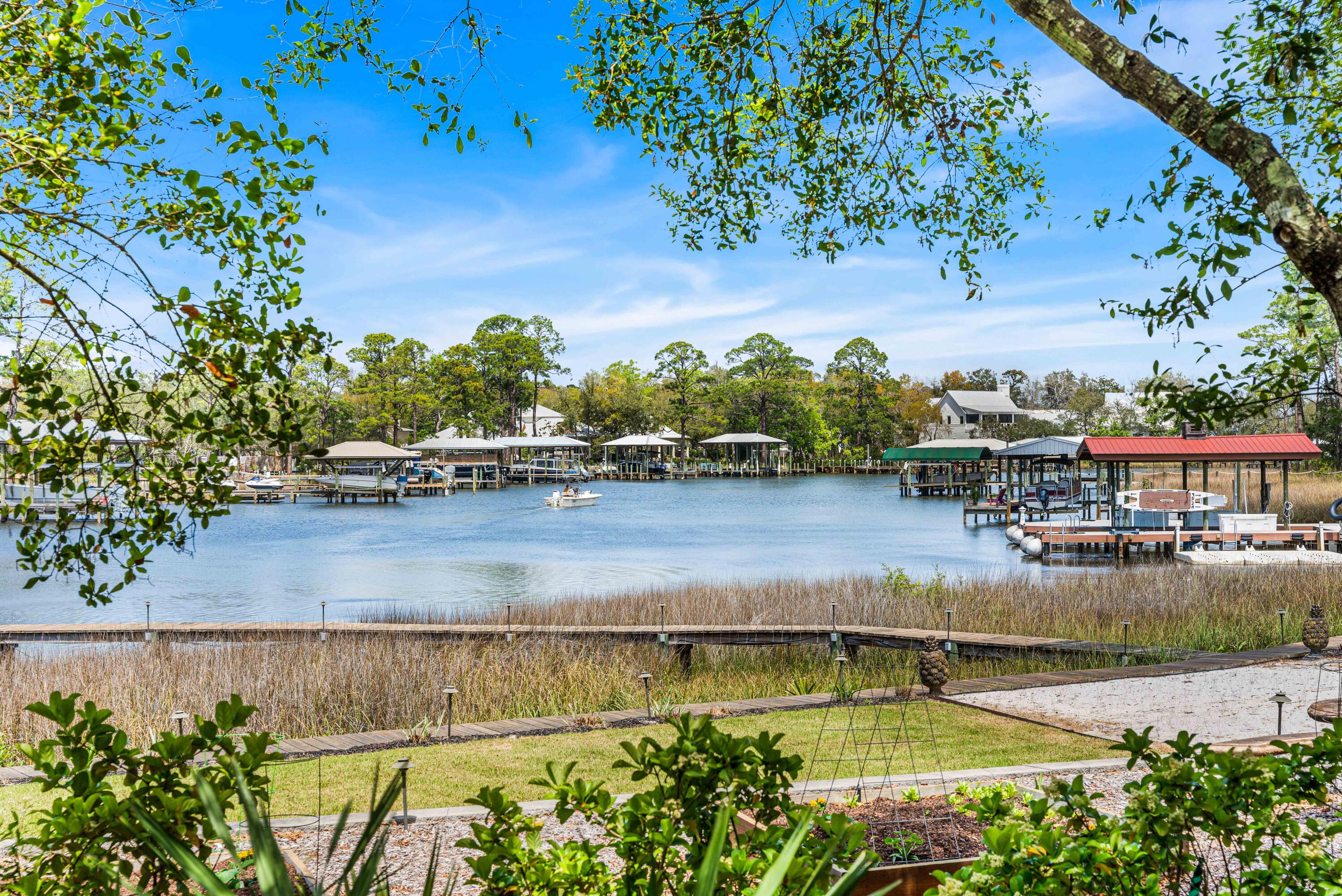 BAYOU POINT - Residential