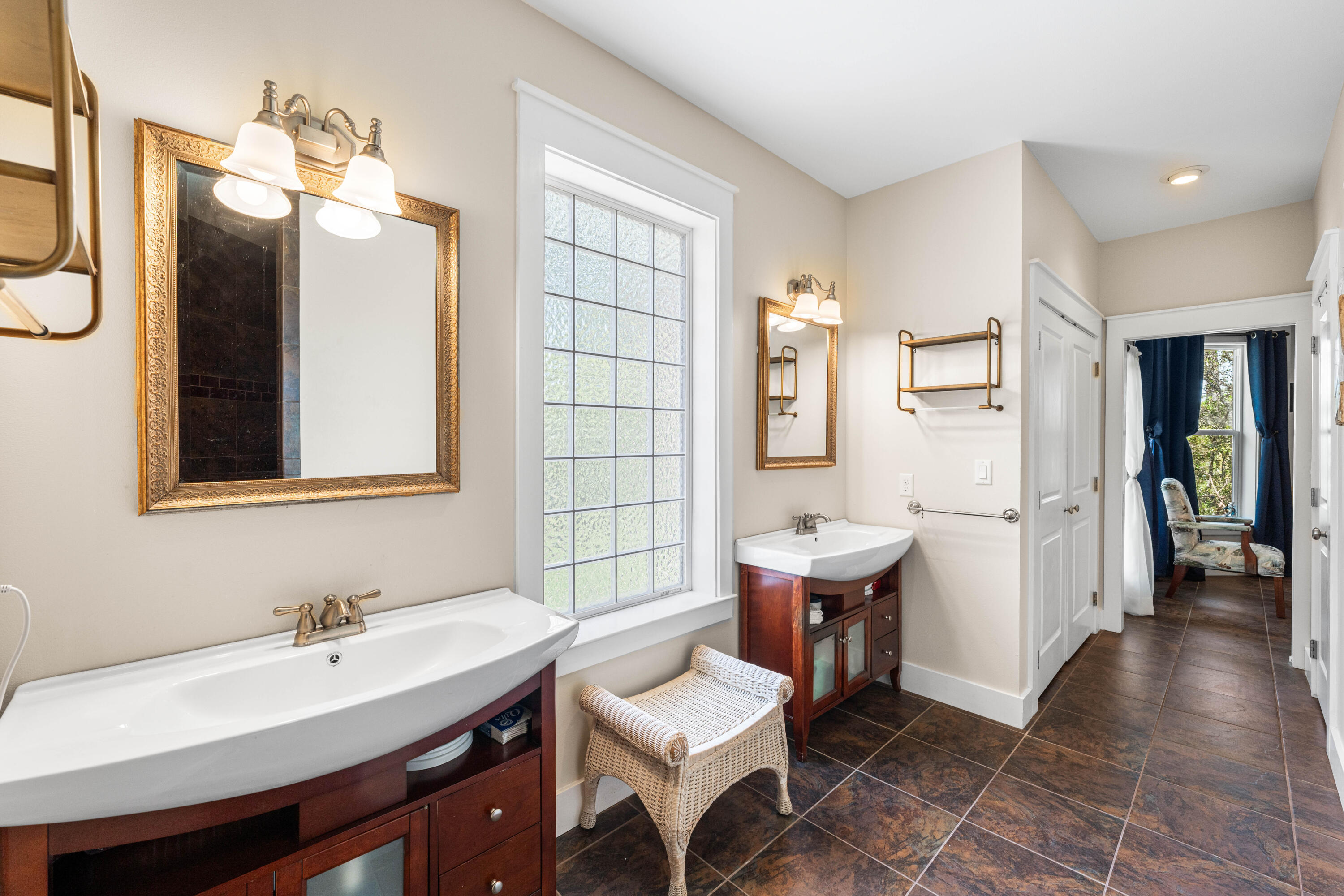 BAYOU POINT - Residential