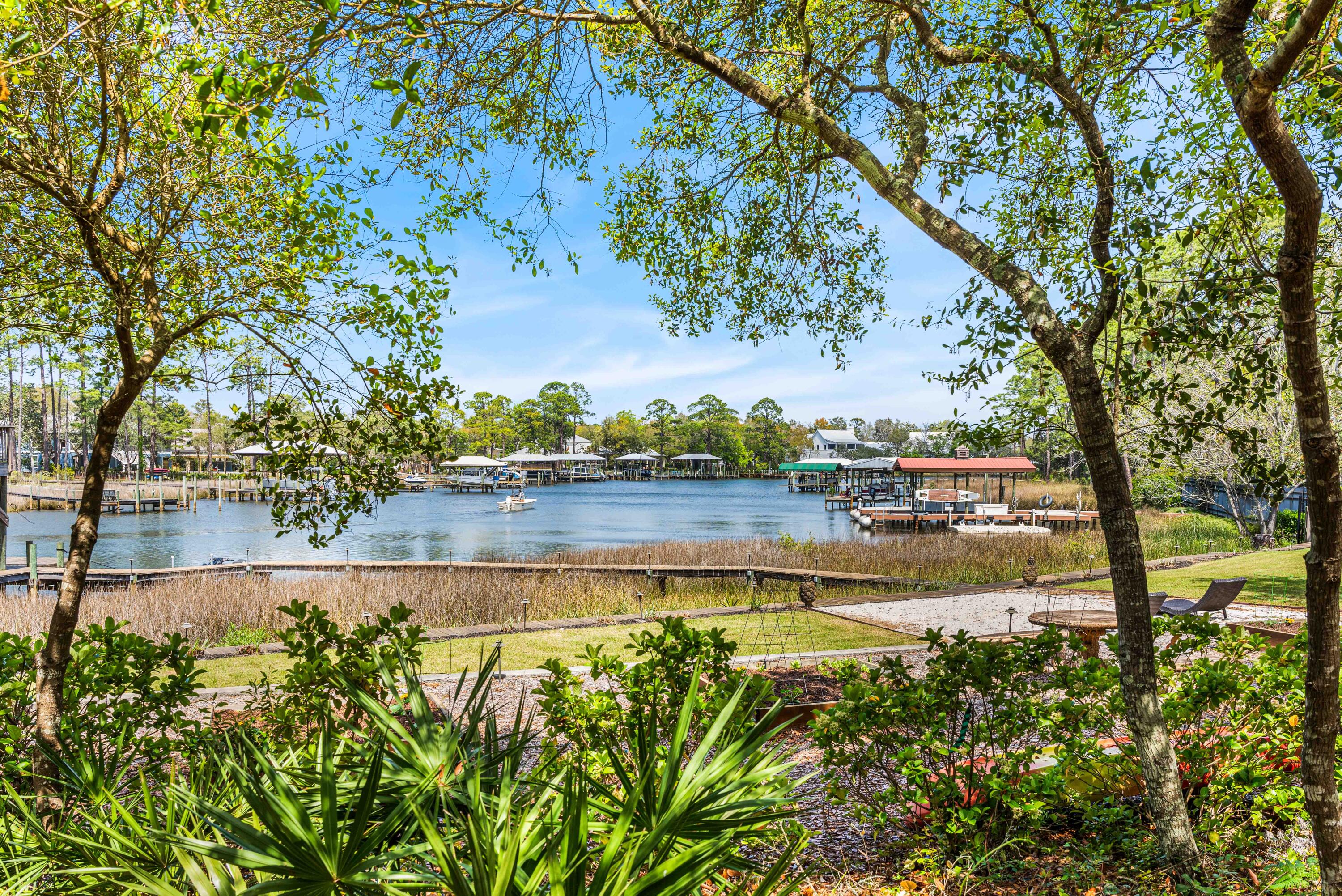 BAYOU POINT - Residential