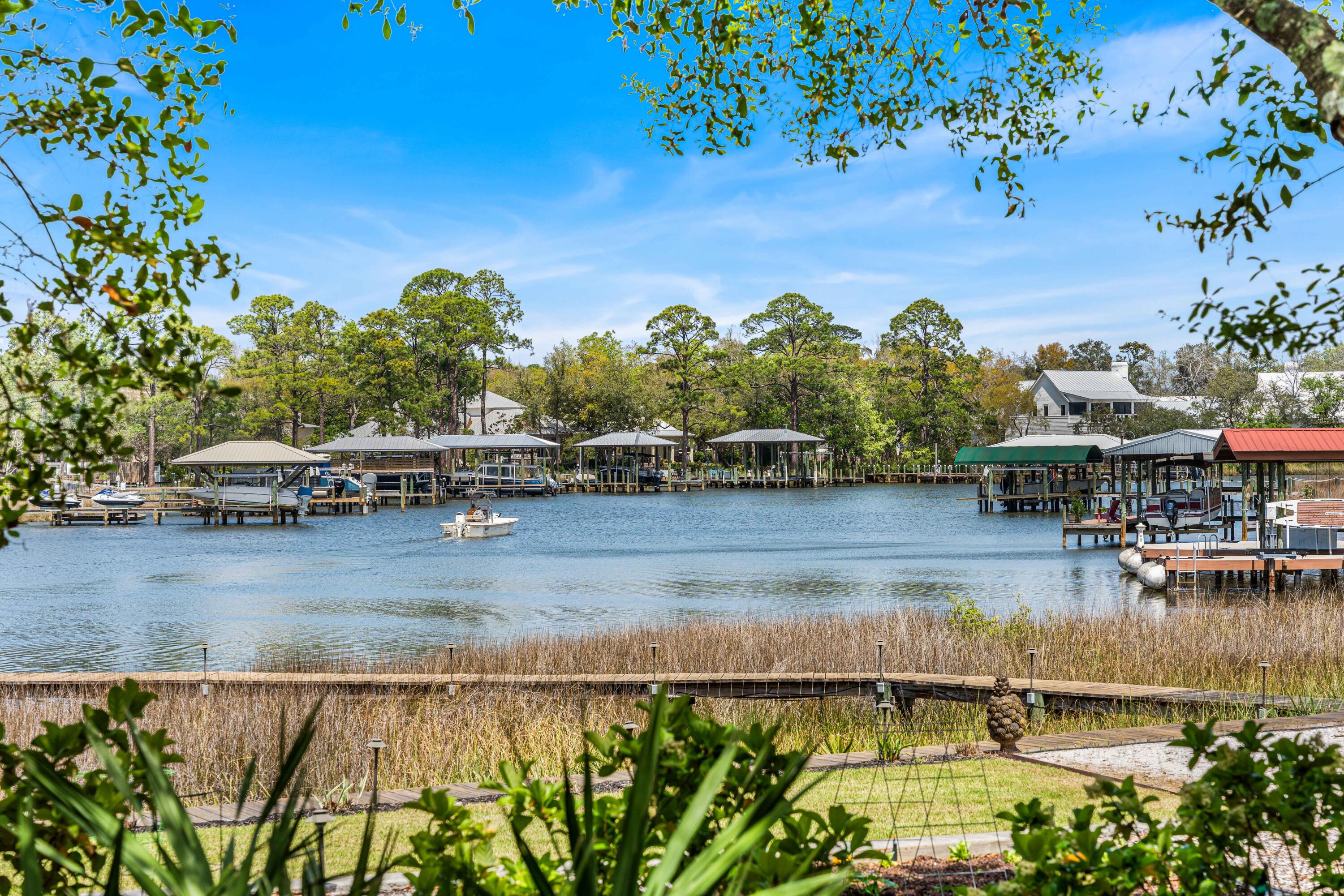 BAYOU POINT - Residential