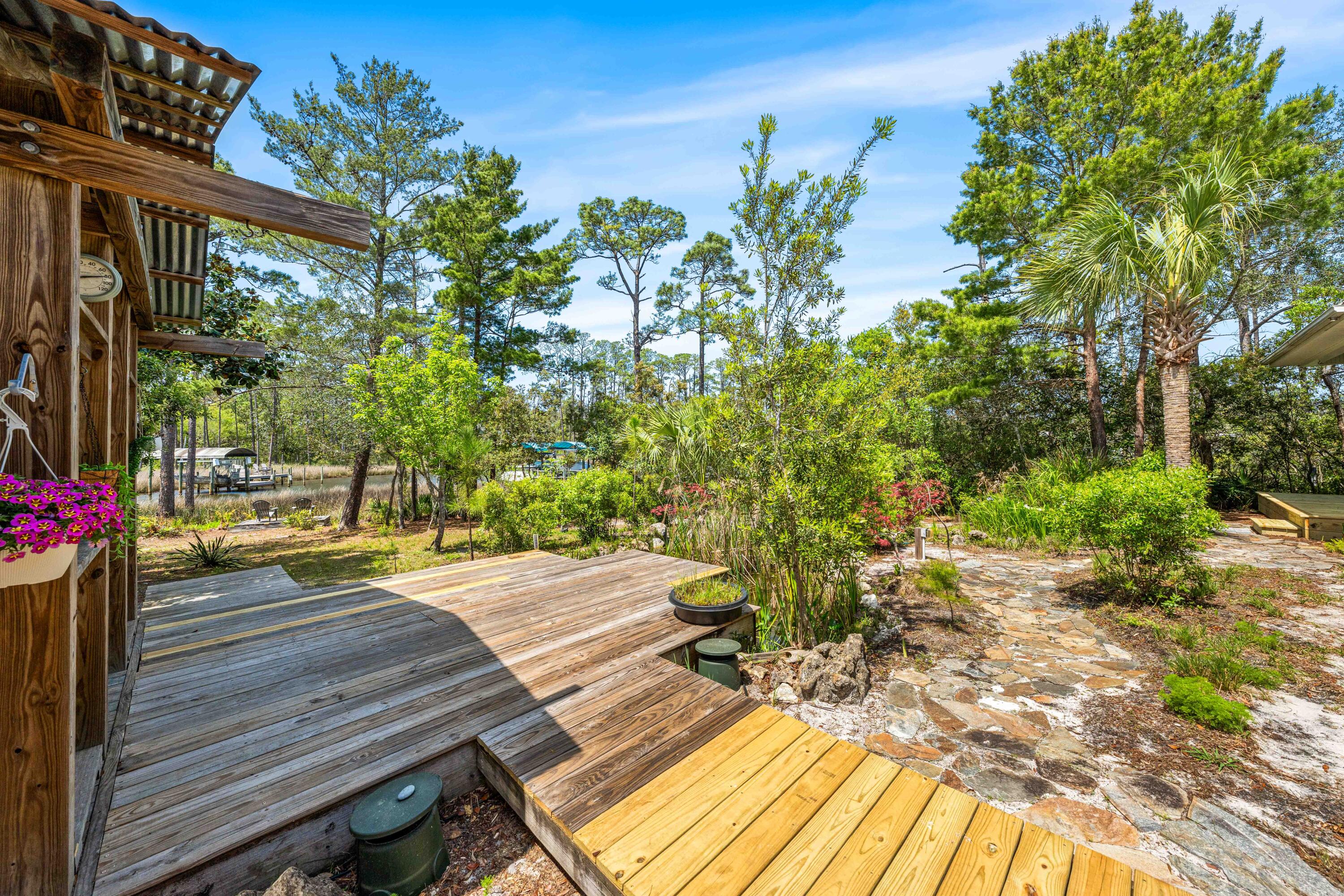BAYOU POINT - Residential