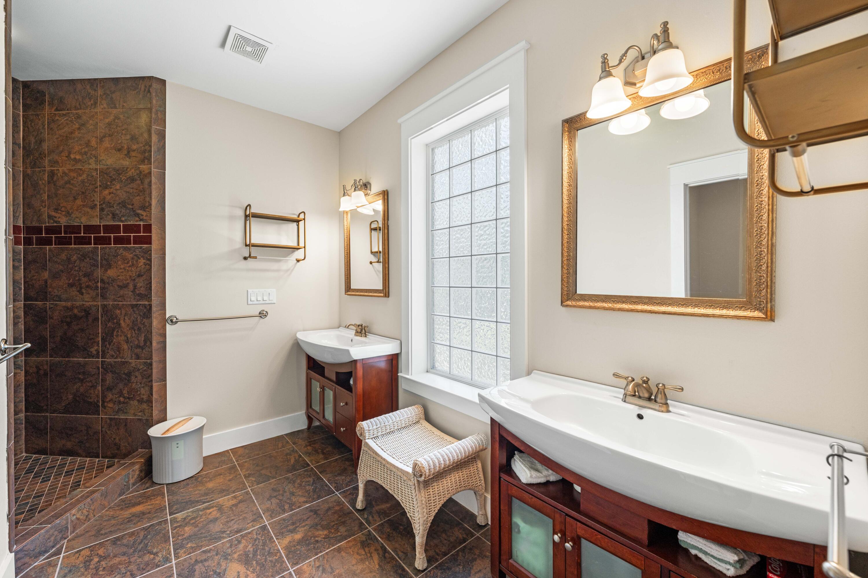 BAYOU POINT - Residential