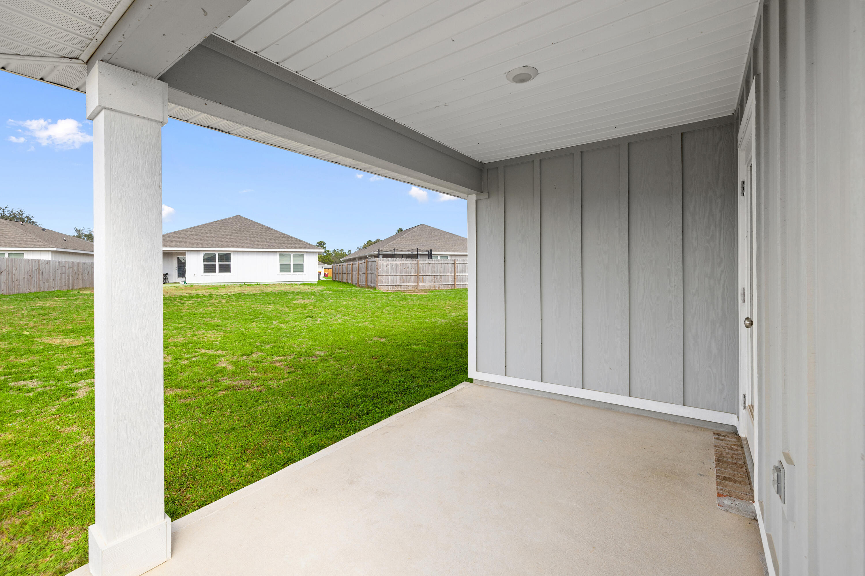 SHOAL RIVER LANDING - Residential Lease