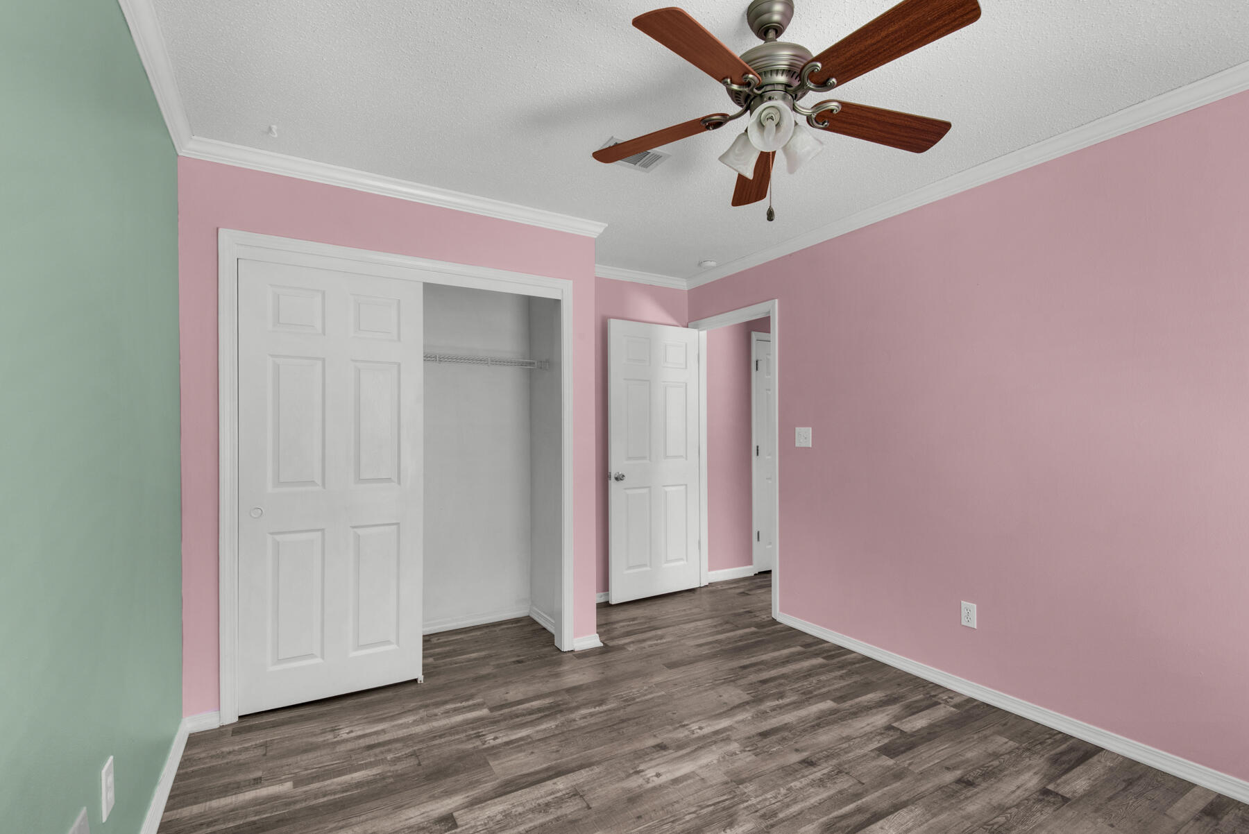 HUNTERS RUN S/D - Residential