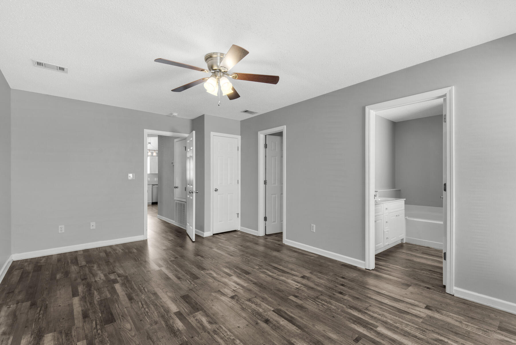 HUNTERS RUN S/D - Residential