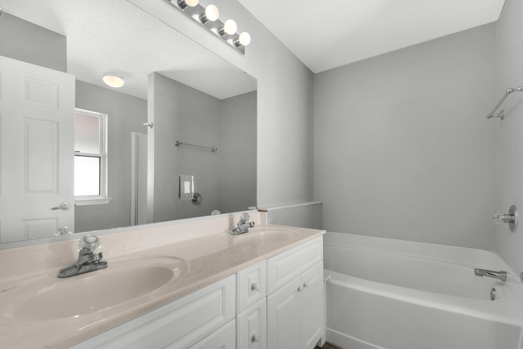 HUNTERS RUN S/D - Residential