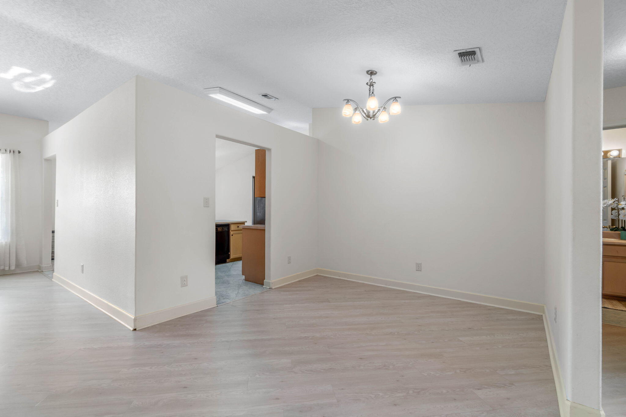 LIVE OAK - Residential