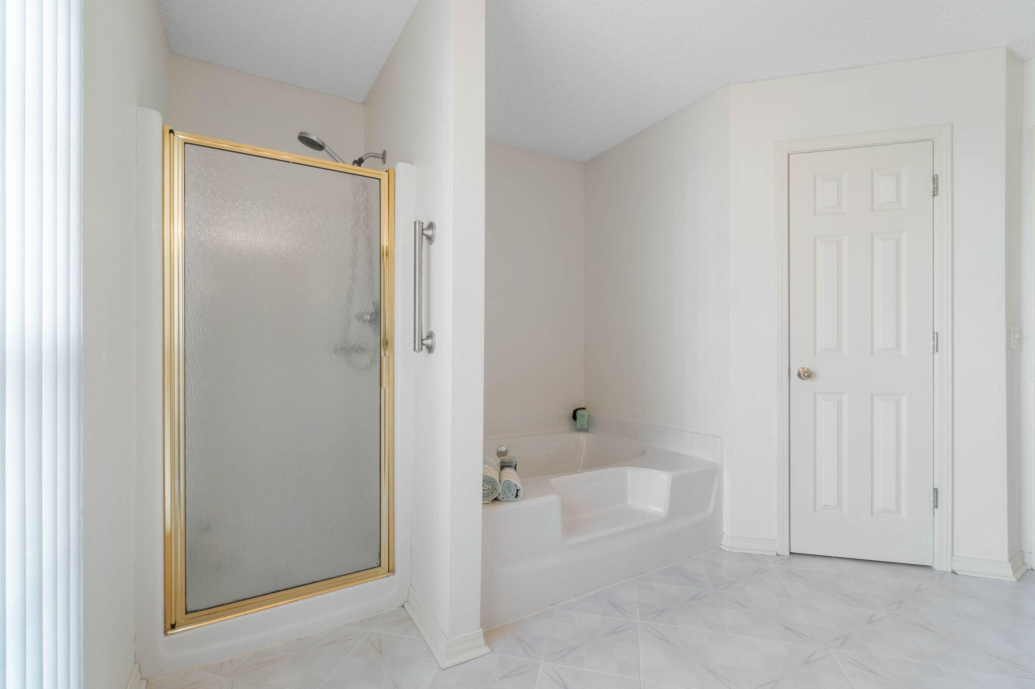 LIVE OAK - Residential