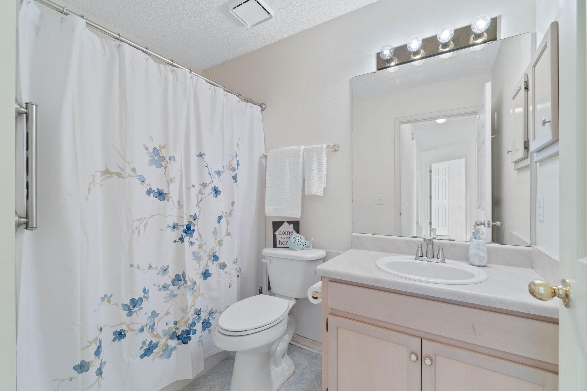 LIVE OAK - Residential