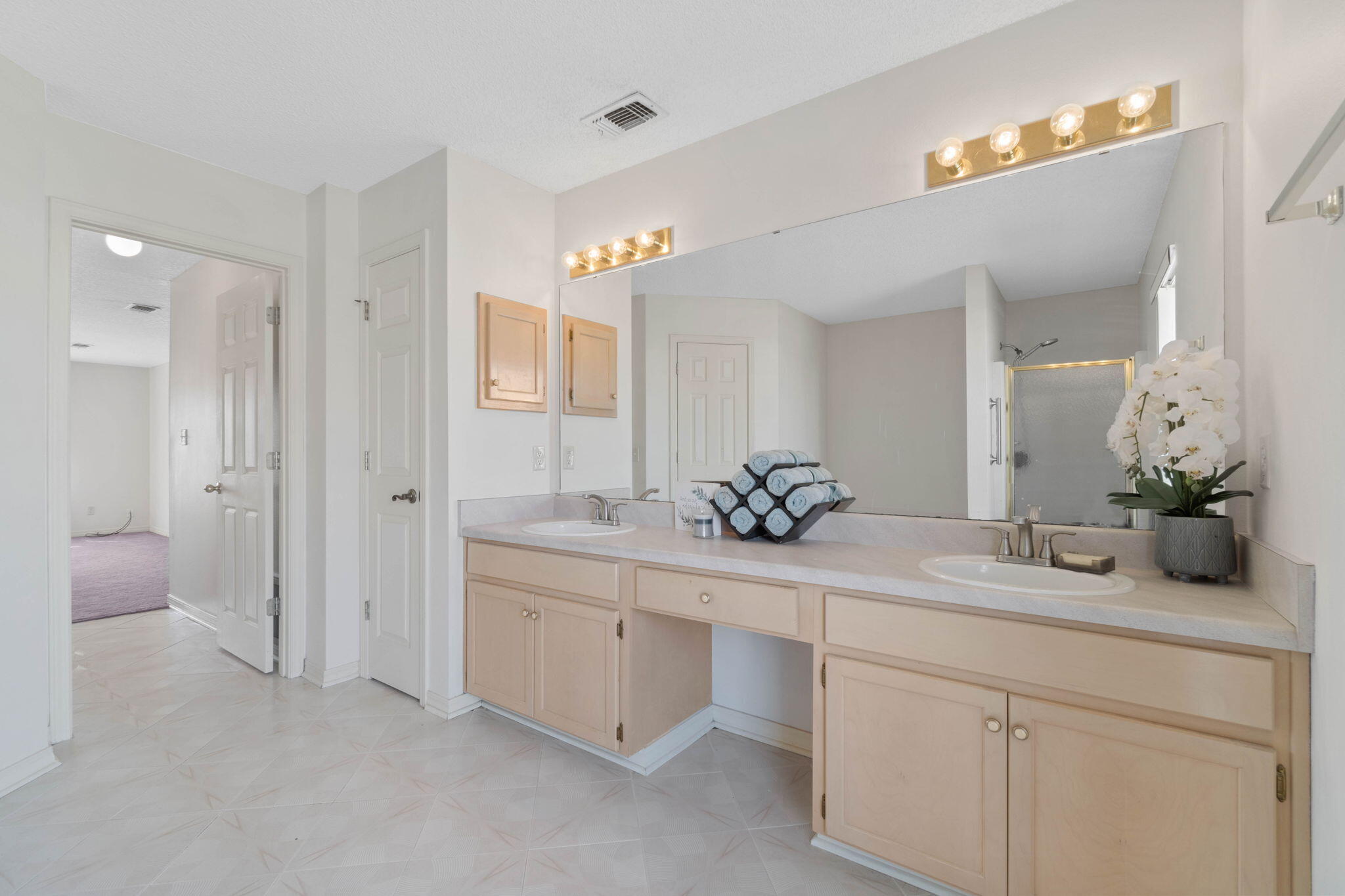 LIVE OAK - Residential