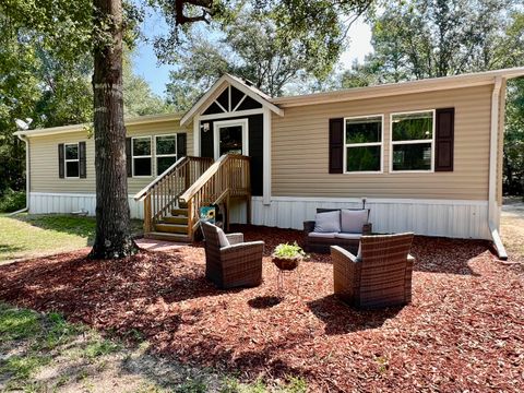 2852 Feral Lane Caryville FL 32427