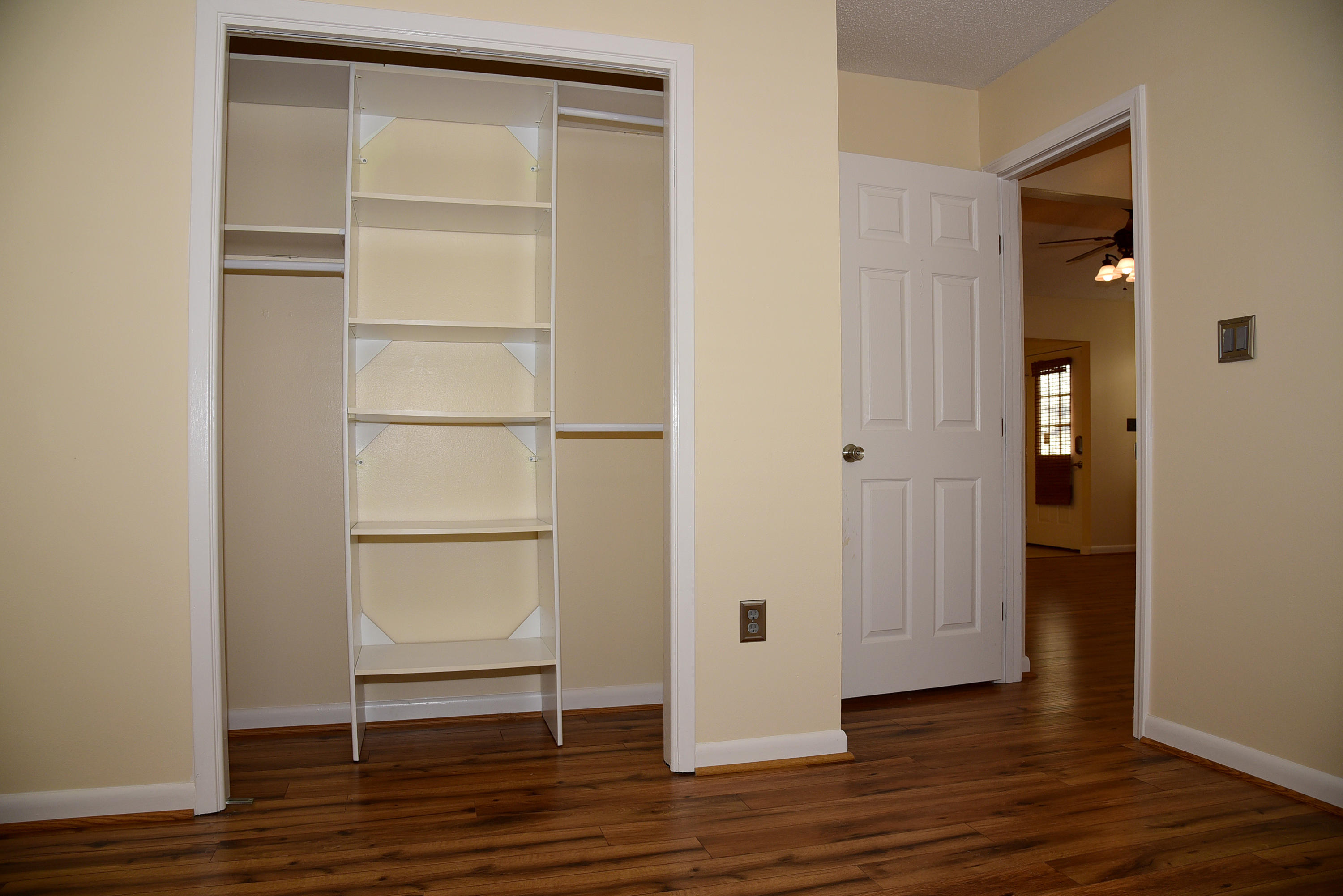 KELLY HILL ESTATES - Residential Lease