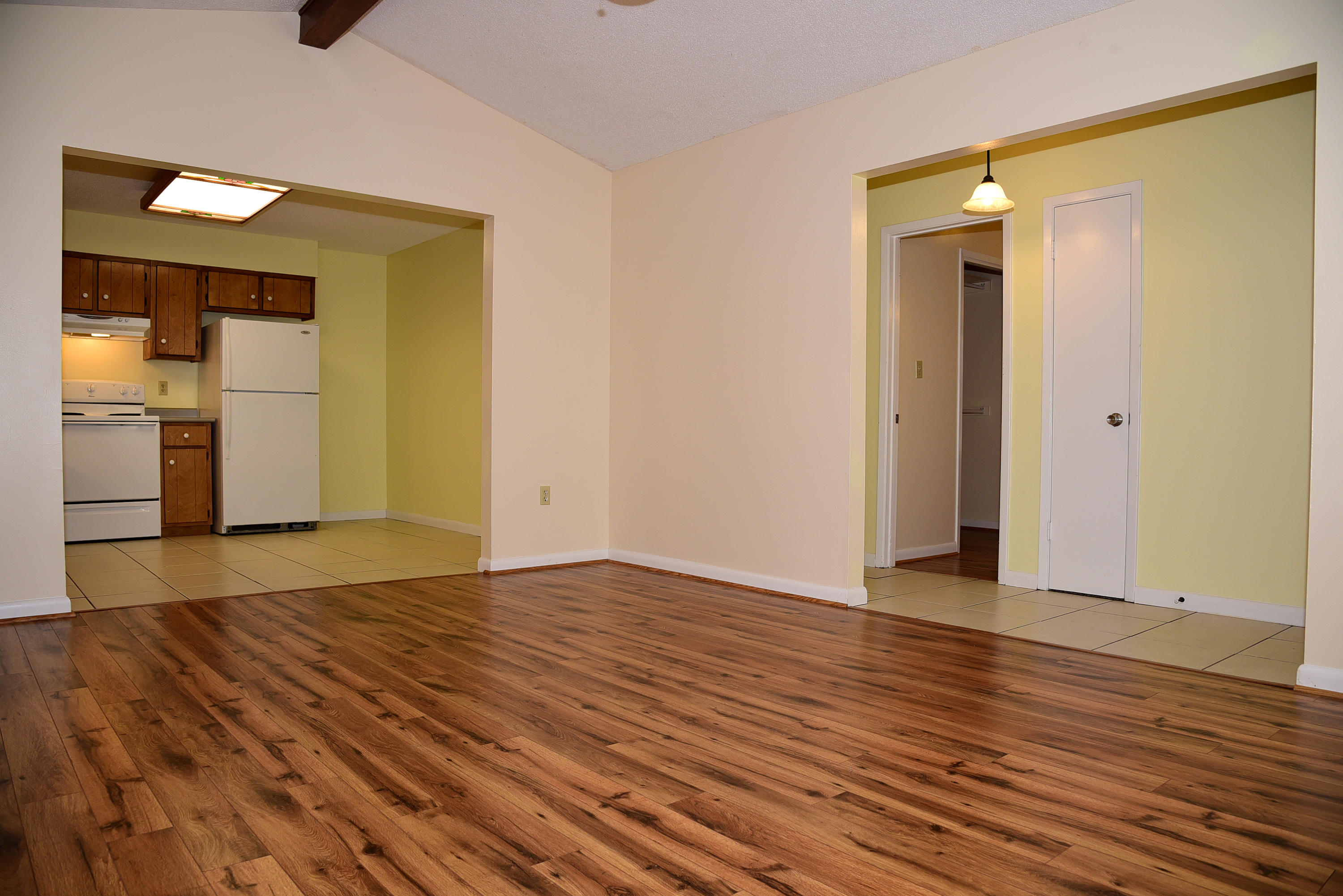 KELLY HILL ESTATES - Residential Lease