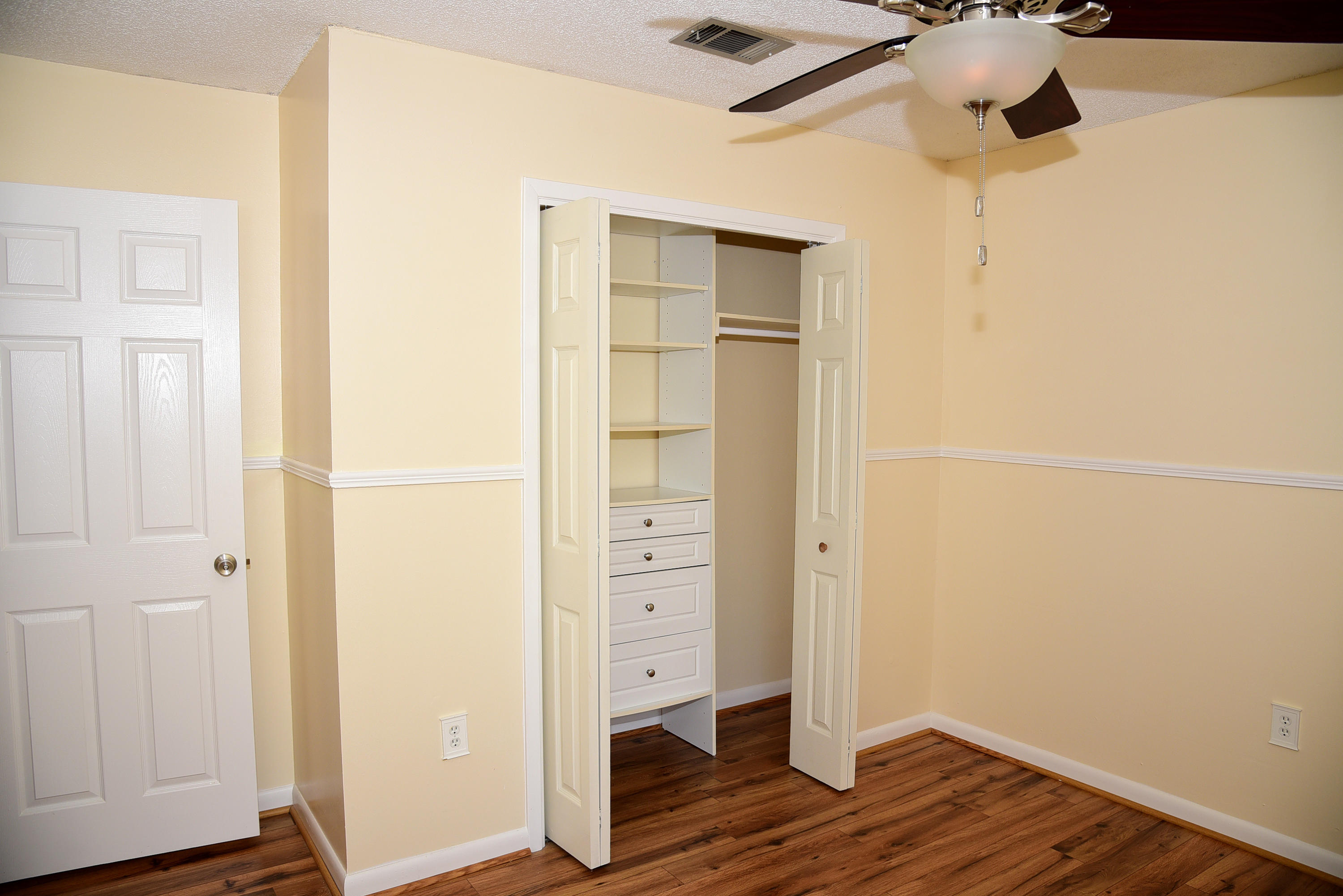 KELLY HILL ESTATES - Residential Lease